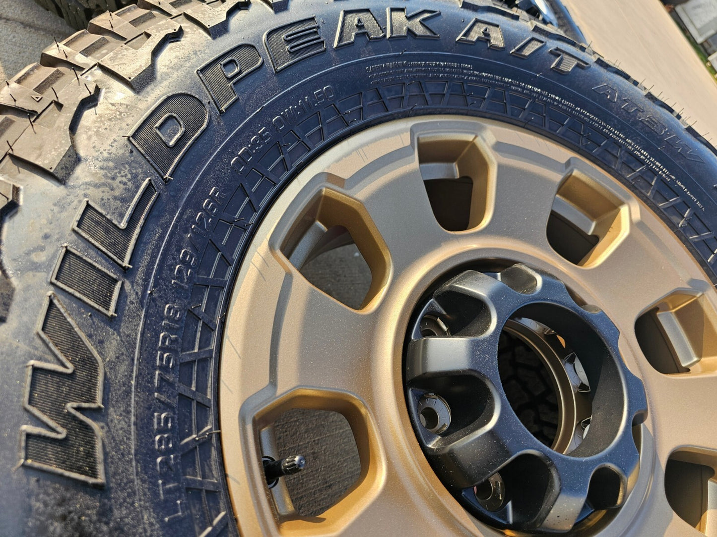 18" Ford F-250 F-350 OEM TREMOR Bronze rims wheels 10482 35" NEW
