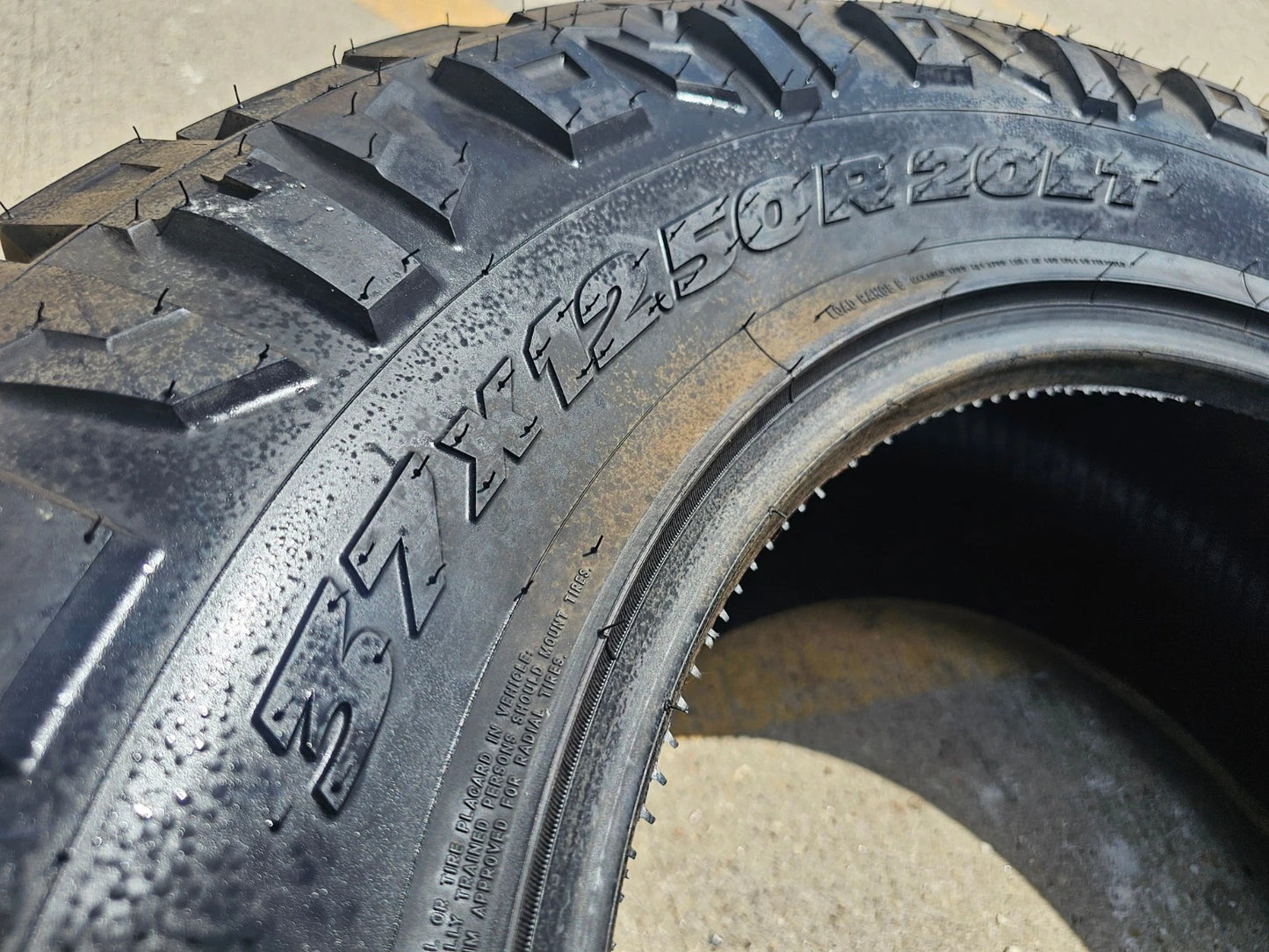 (1) 37x12.5x20 Nitto Ridge Grappler R/T tire 121Q E 10 PLY