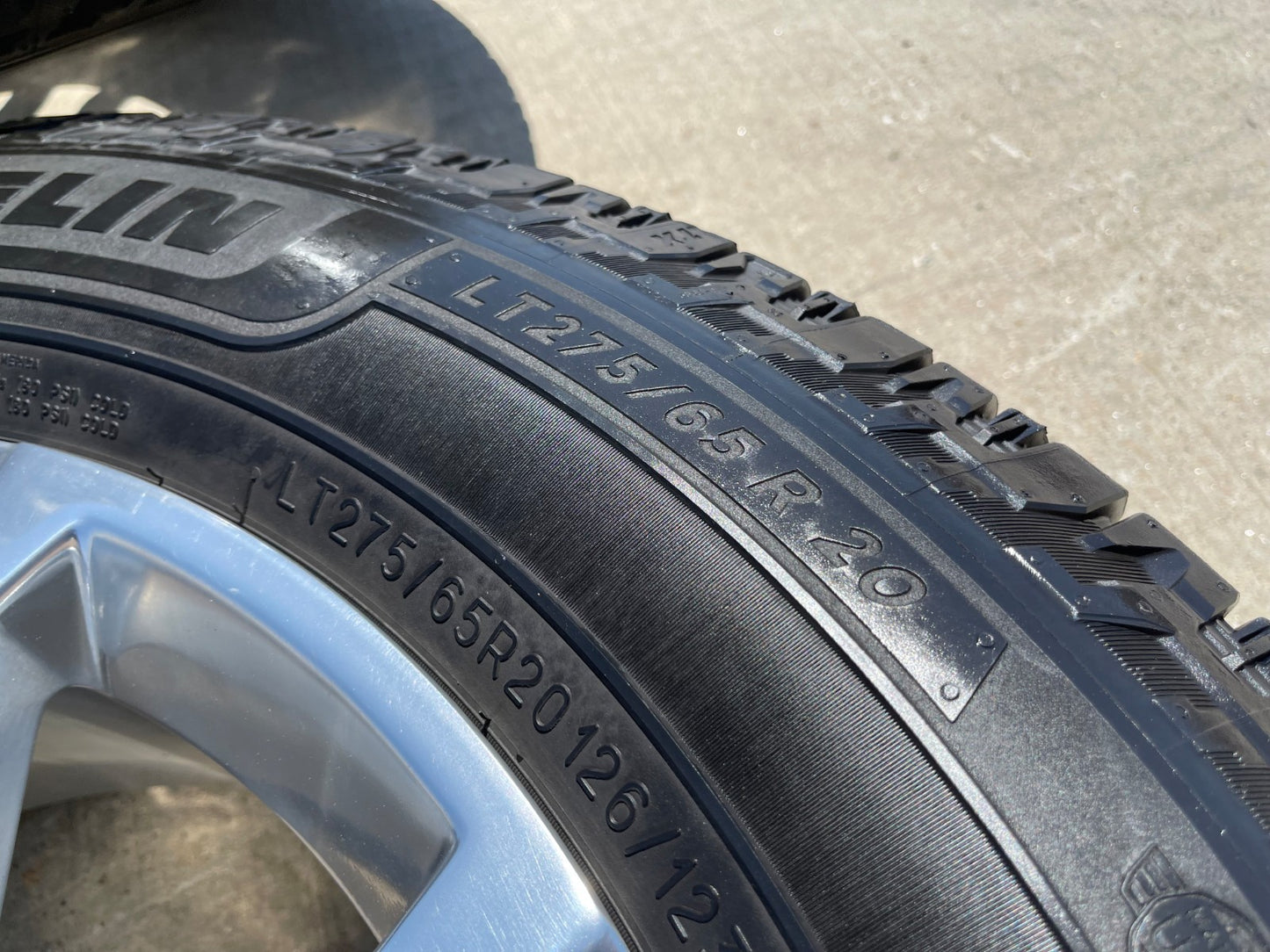 20" GMC Sierra Yukon AT4 Tahoe OEM 5924 wheels rims tires SET MICHELIN