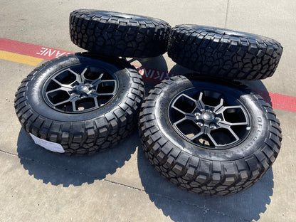 17" Jeep Wrangler Rubicon OEM 95729 wheels rims Gladiator BFG KM2 M/T SET NEW