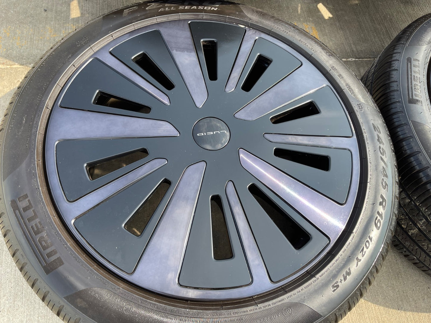 19" Lucid Air OEM Grand Touring 95620 OEM wheels rims SET 2025 2026 2027 PIRELLI