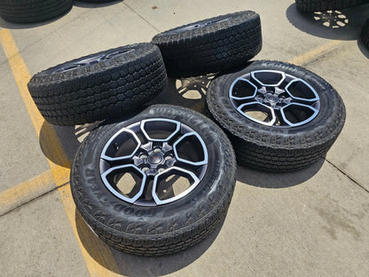 18" Jeep Grand Cherokee TRAILHAWK L OEM wheels rims 9309 Durango tires
