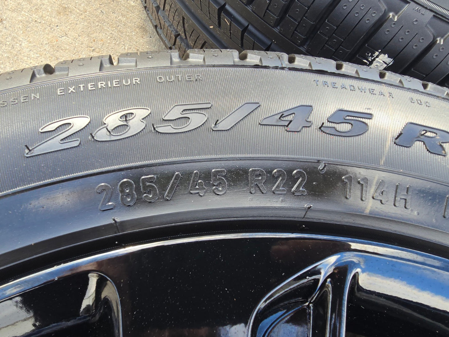 22" Lincoln Navigator OEM rims wheels Black Label 95384 10496 tires PIRELLI NEW