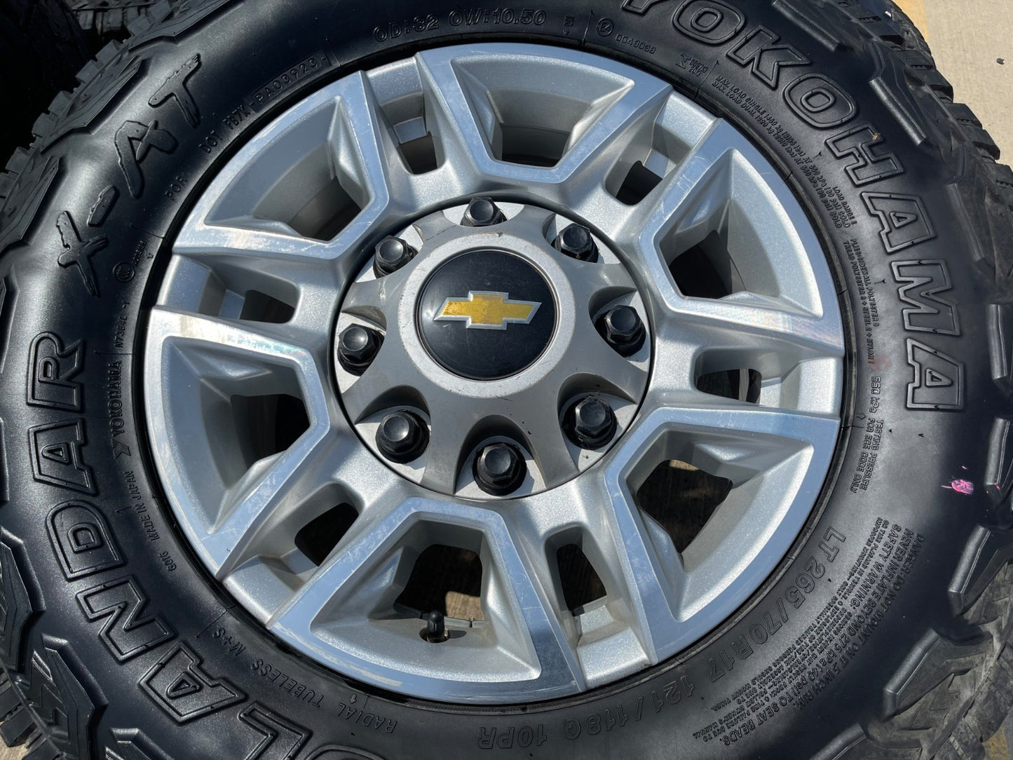 17" Chevy Silverado GMC Sierra 2500 OEM 5948 wheels rims YOKOHAMA A/T SET