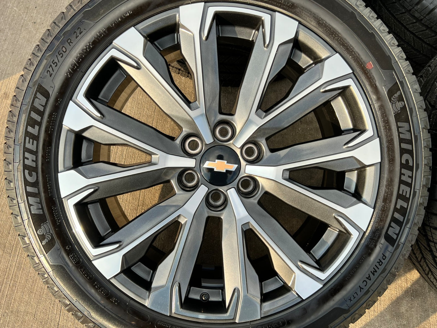 22" Chevy Tahoe Silverado Suburban OEM wheels rims NEW MICHELIN 2025 2026