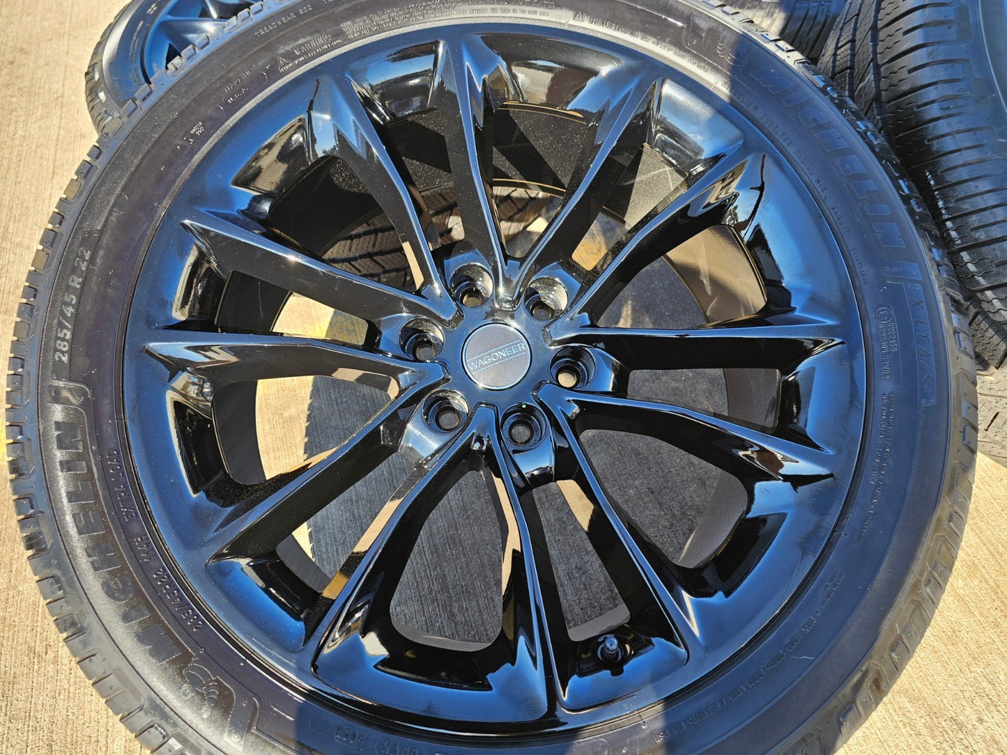 22" Jeep Grand Wagoneer OEM 9298 Obsidian rims wheels RAM 1500