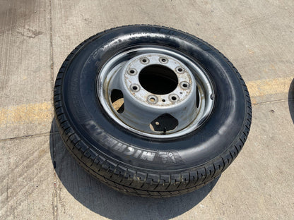 (1) 17" Chevy Silverado GMC Sierra 3500 Dually rim wheel OEM 8094 SINGLE