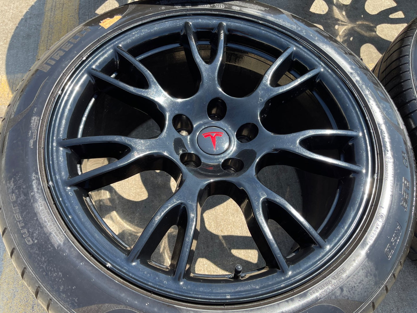 19" Tesla Model Y Gemini OEM 190256 wheels rims 2022 2023 2024 2025 2026 PIRELLI