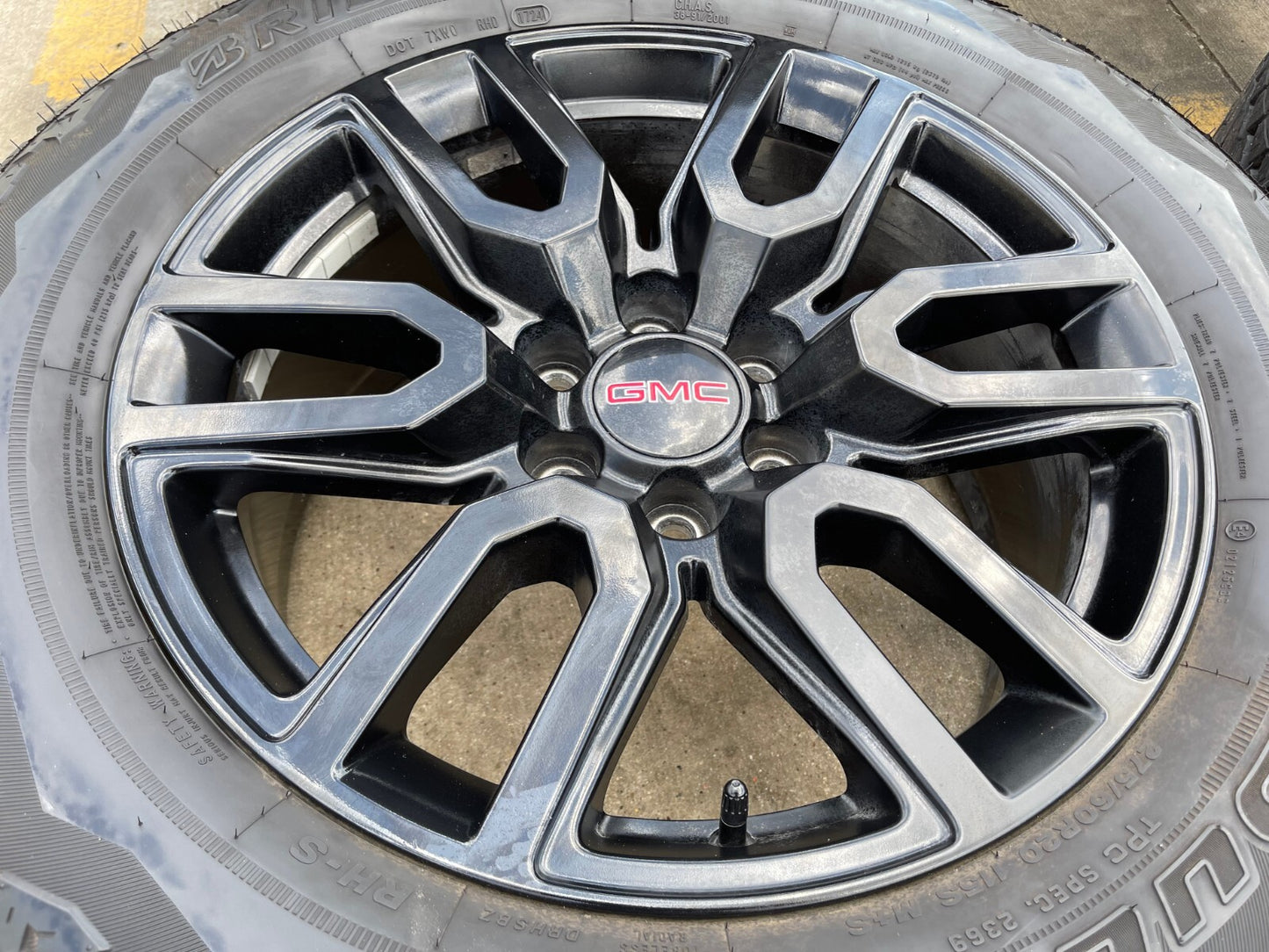 20" GMC Sierra Yukon Chevy OEM black 5914 5918 wheels rims 2023 2024 2025 2026