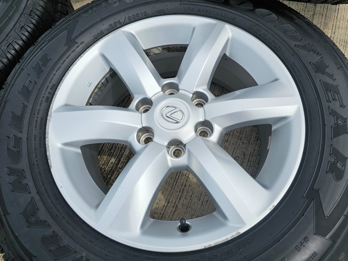 18" Lexus GX460 GX470 Tacoma 4Runner OEM wheels rims 74229 tires