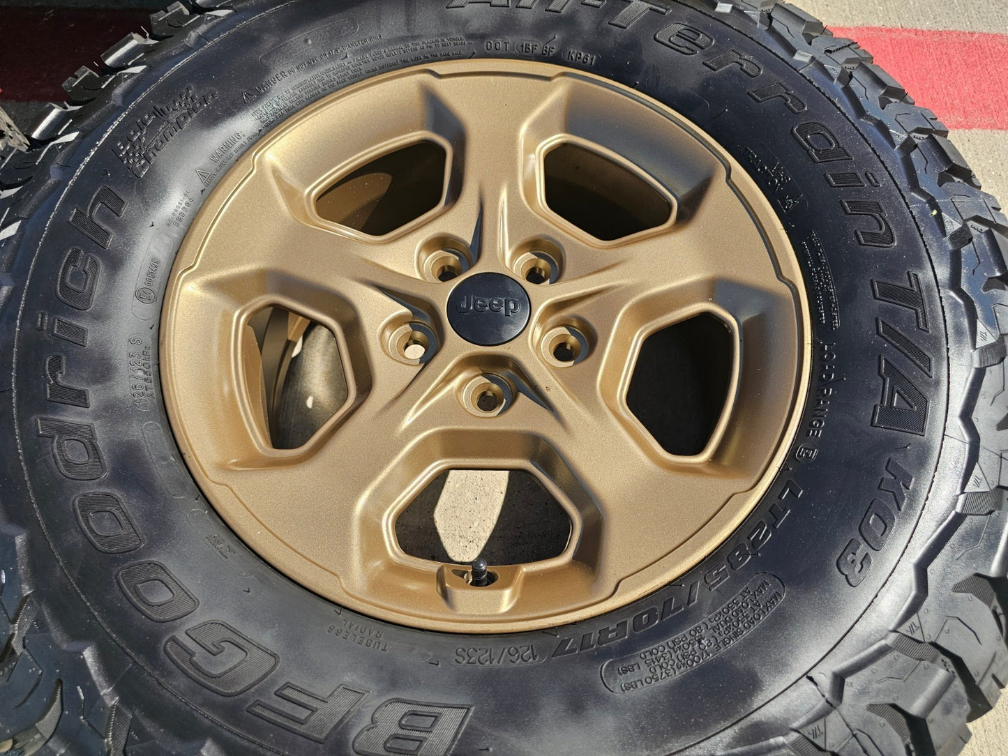 17" Jeep Gladiator RUBICON OEM wheels rims BRONZE Wrangler 9236 SET BFG A/T 33"
