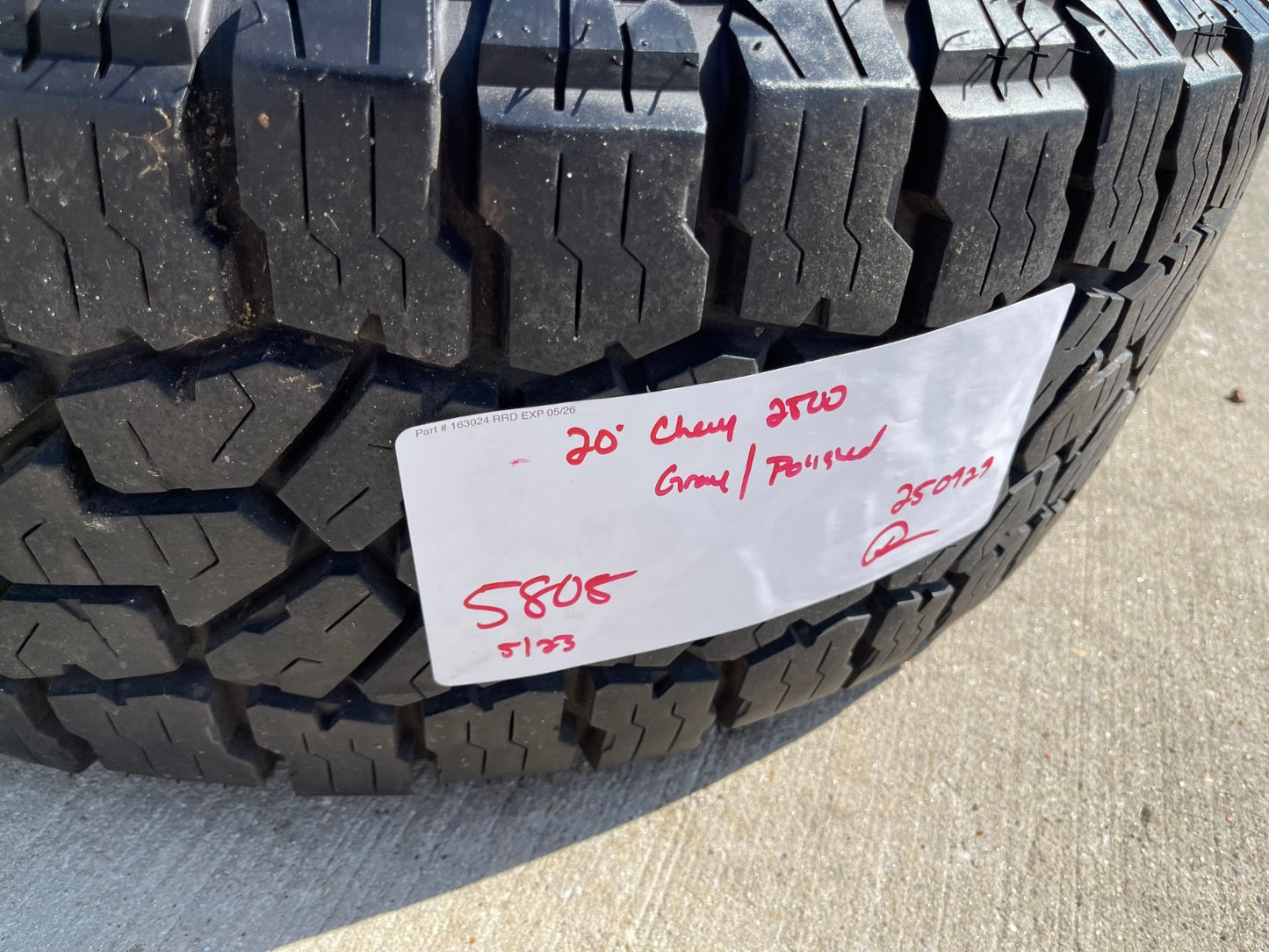 20" Chevy Silverado GMC 2500 OEM 5805 wheels rims tires