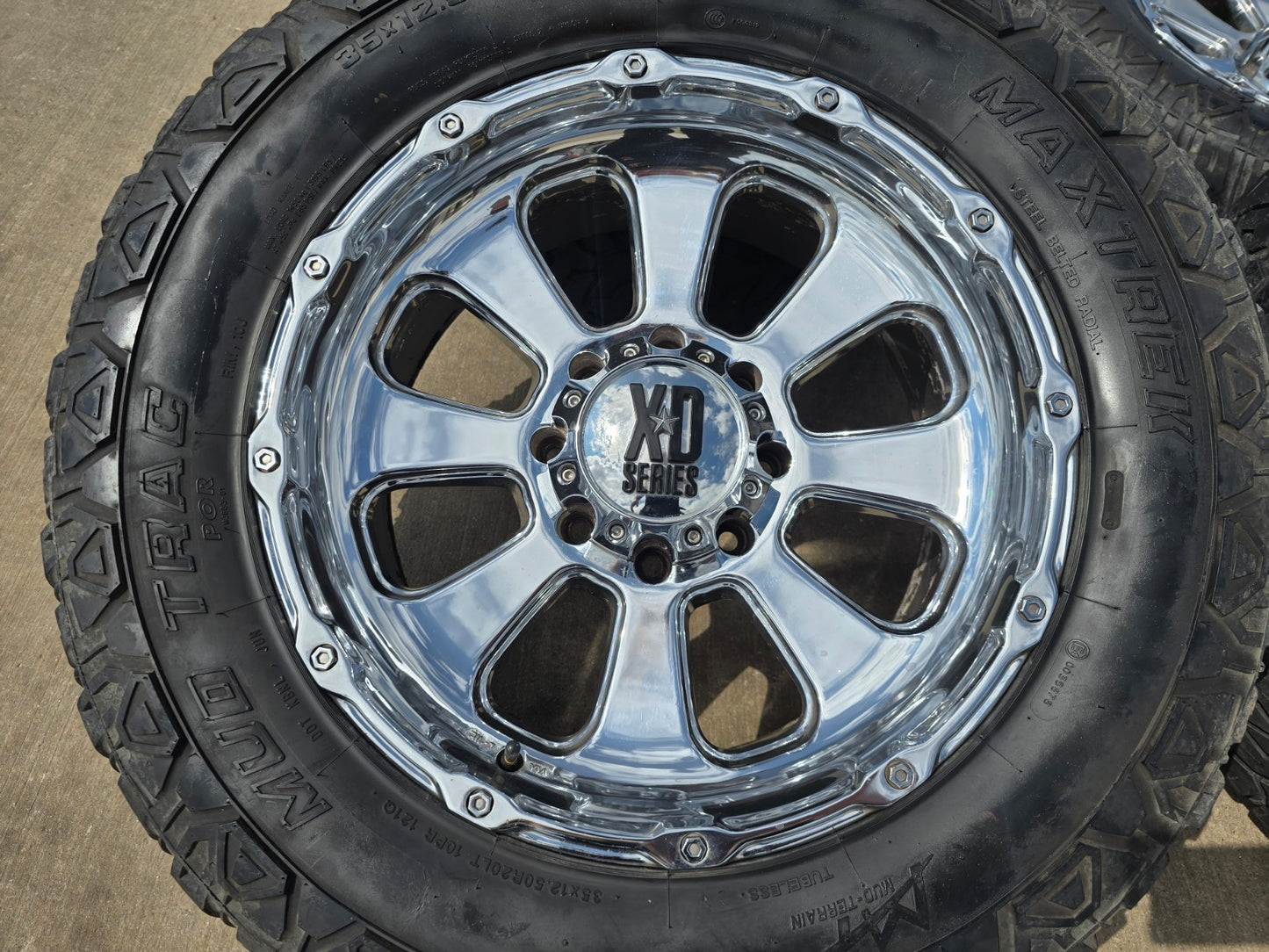 20x9 20" XD Series XD799 Ford F-250 F-350 rims wheels 8x170 -12 35"
