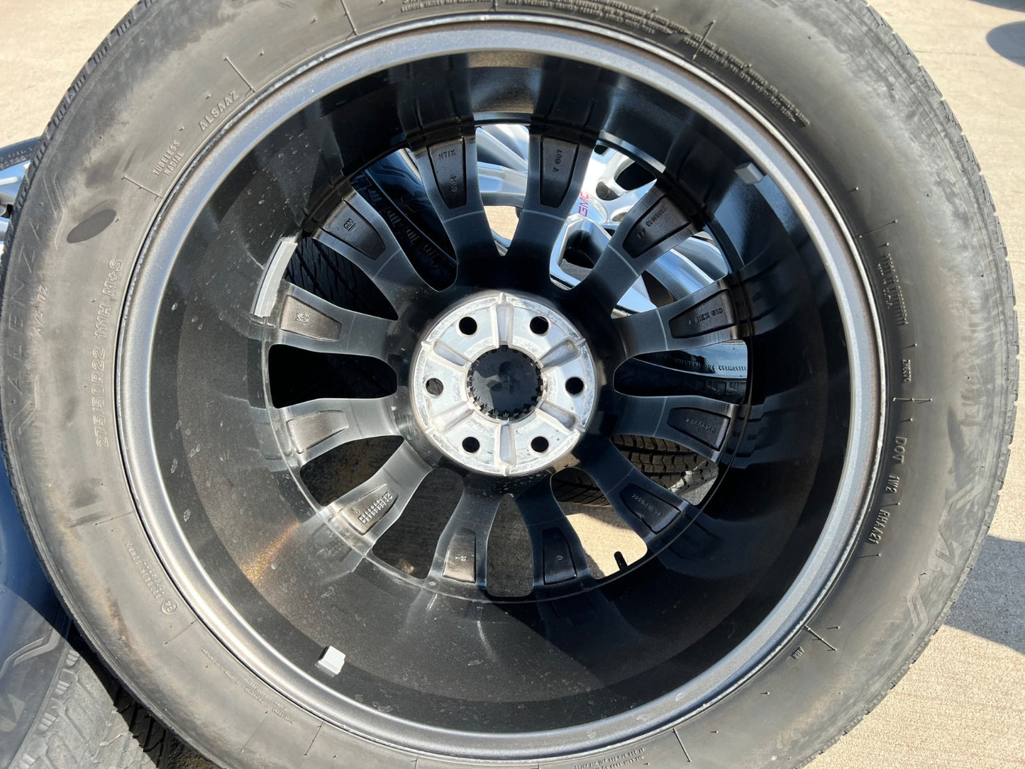 22" GMC Yukon Sierra DENALI OEM wheels rims 14025 97000 tires BRIDGESTONE