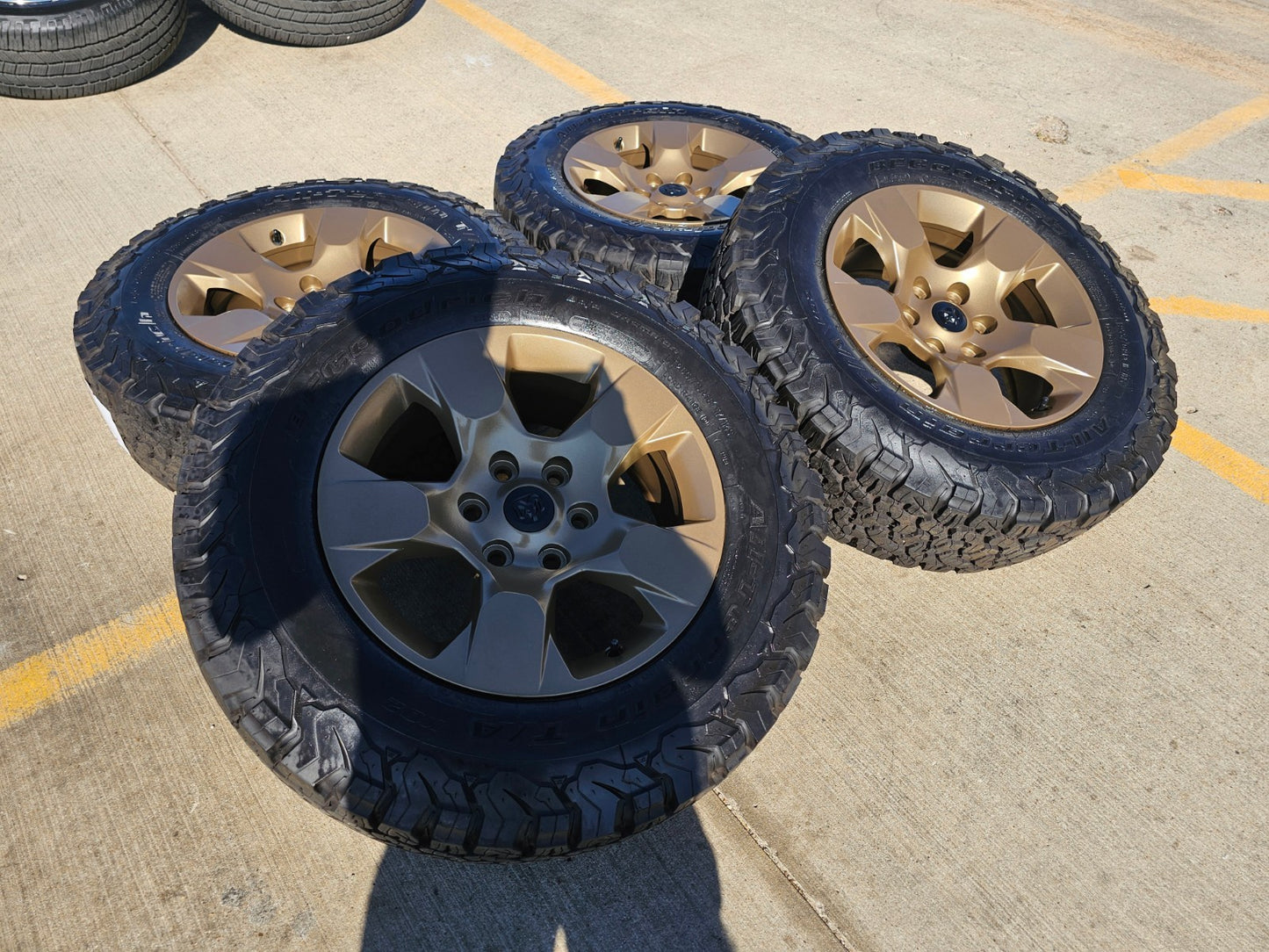 18" Ram 1500 OEM wheels rims Bronze 2669 Jeep Wagoneer 2025 2026 NEW BFG KO2