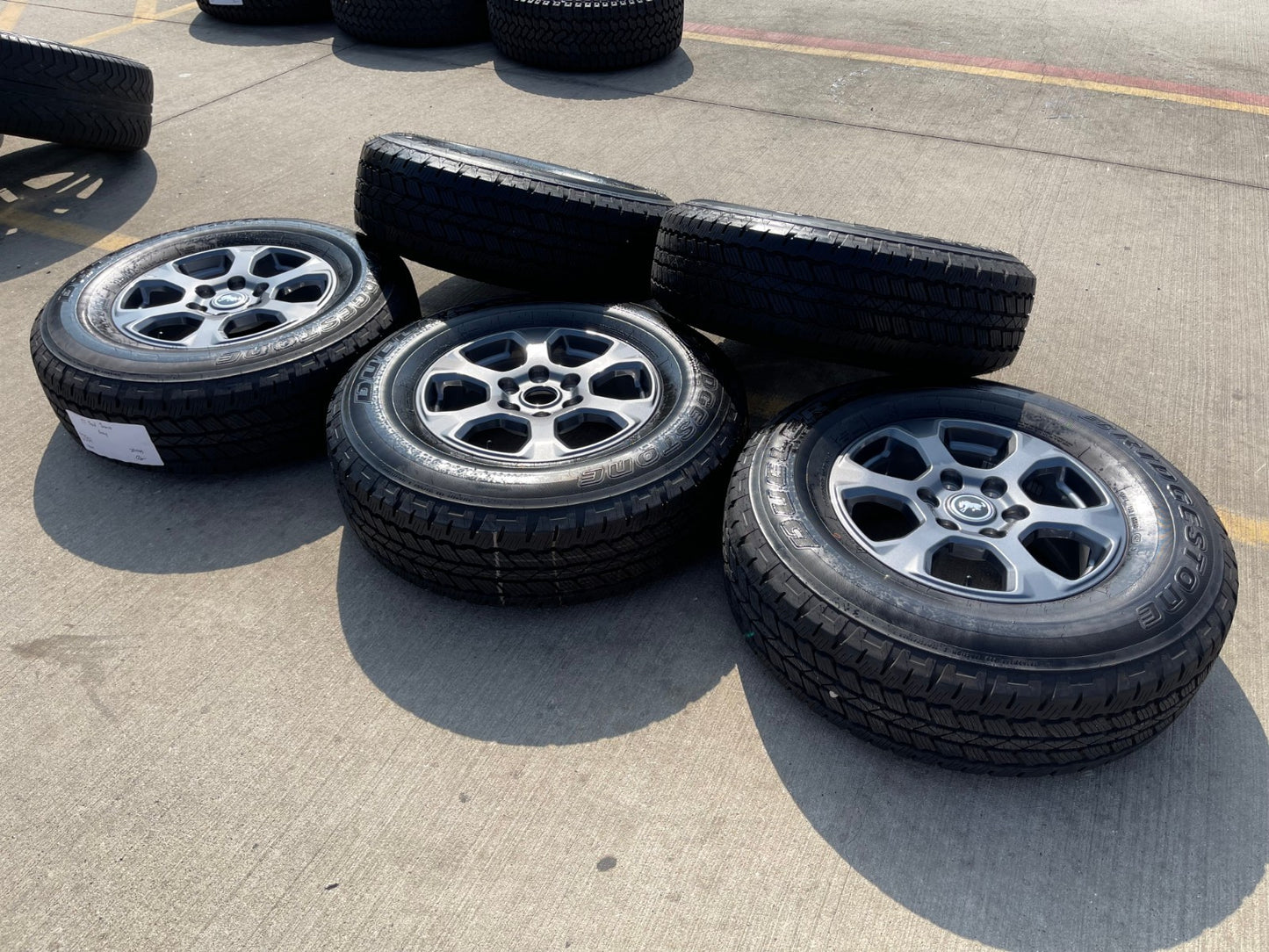 17" Ford Bronco HERITAGE OEM 10384 wheels rims tires