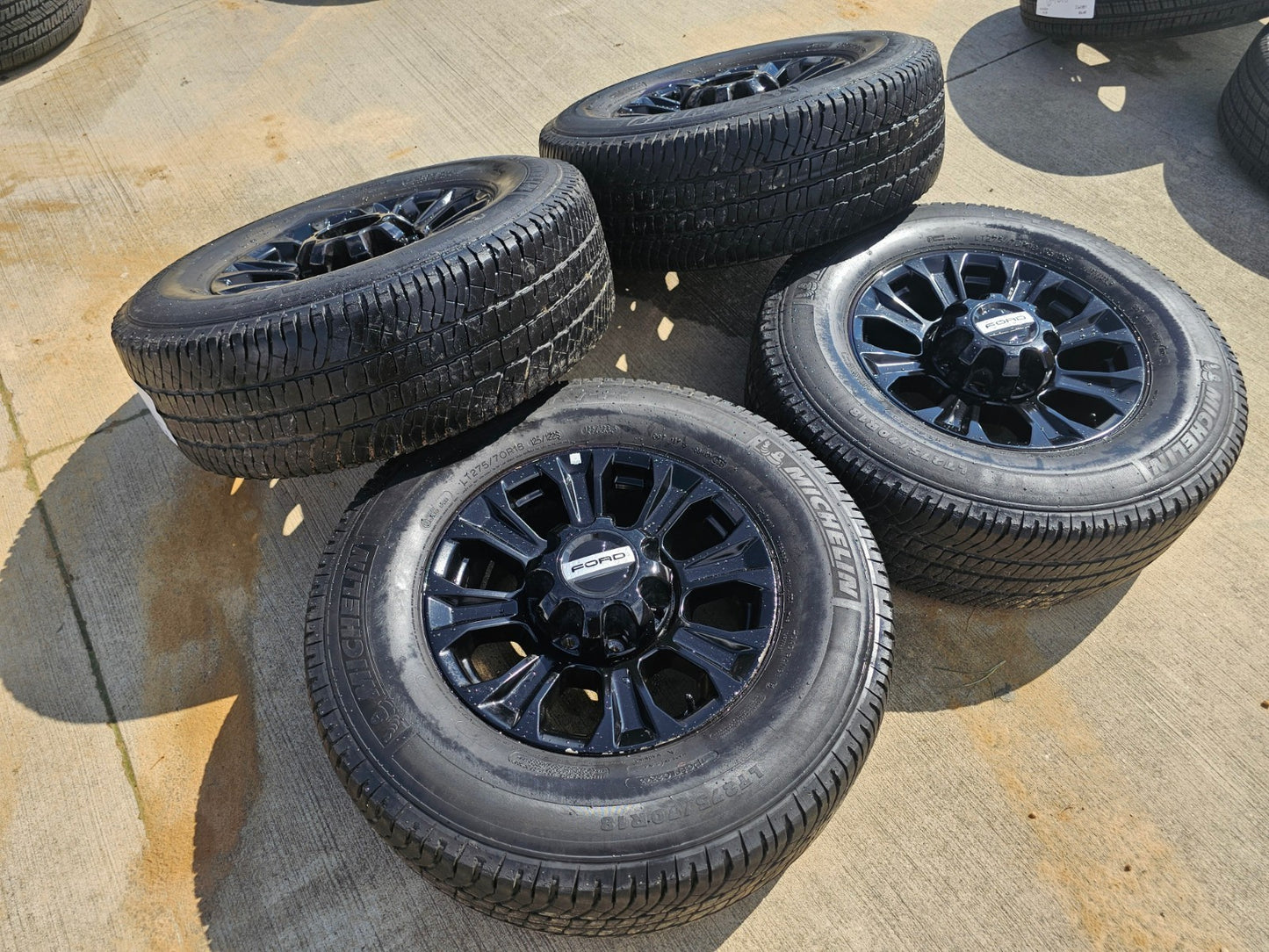 18" Ford F-250 F-350 TREMOR OEM rims wheels 10097 MICHELIN A/T2 SET