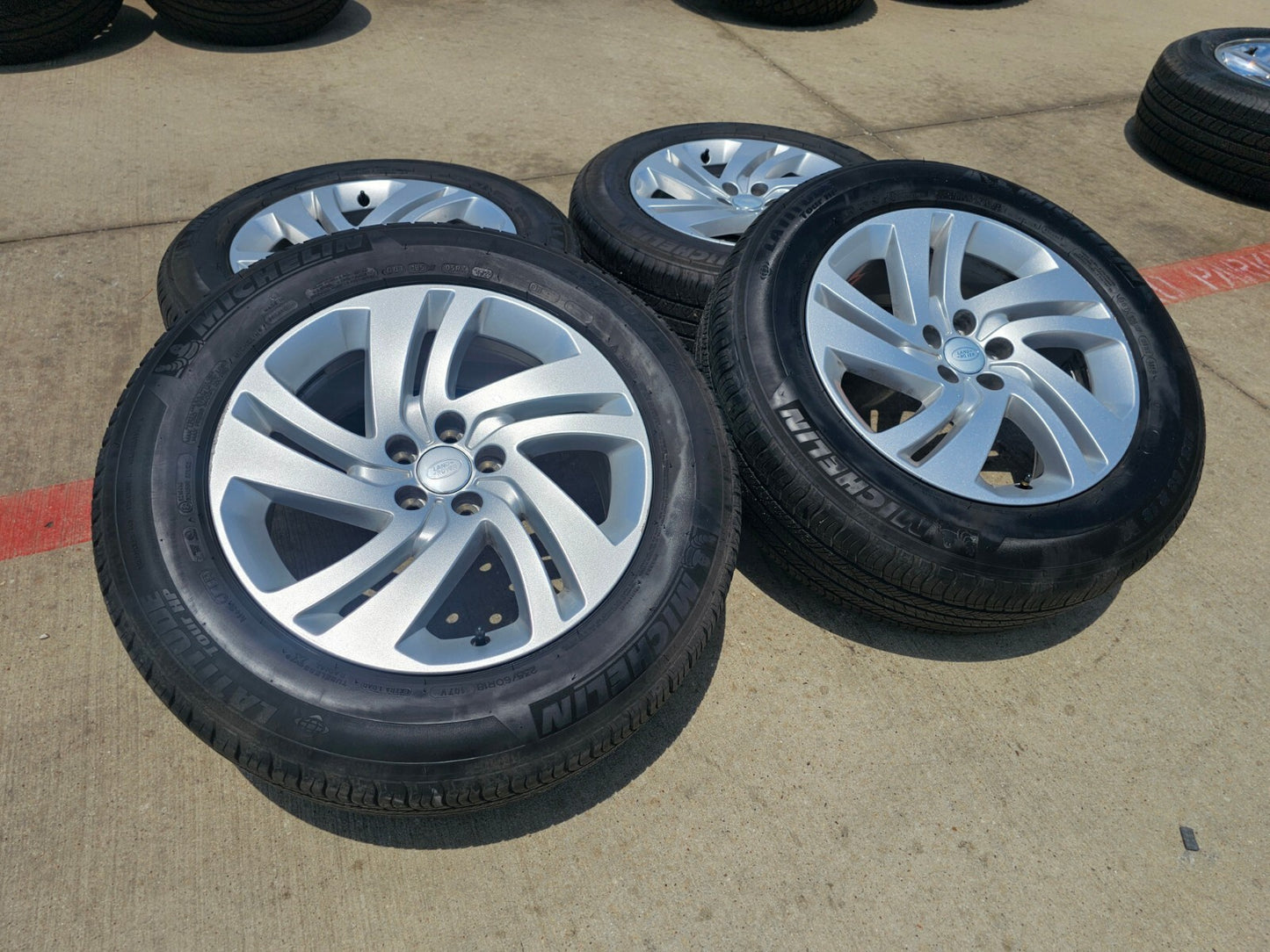 18" Land Rover Discovery Sport OEM wheels rims Velar Evoque MICHELIN