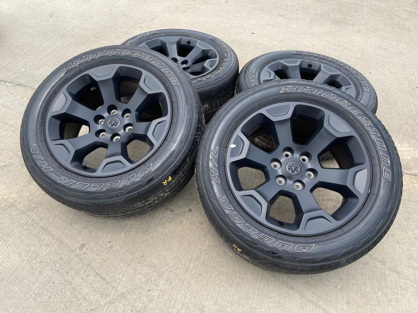 20" Dodge Ram 1500 OEM Laramie Black 2680 wheels rims 2025 2026 2027 BRIDGESTONE