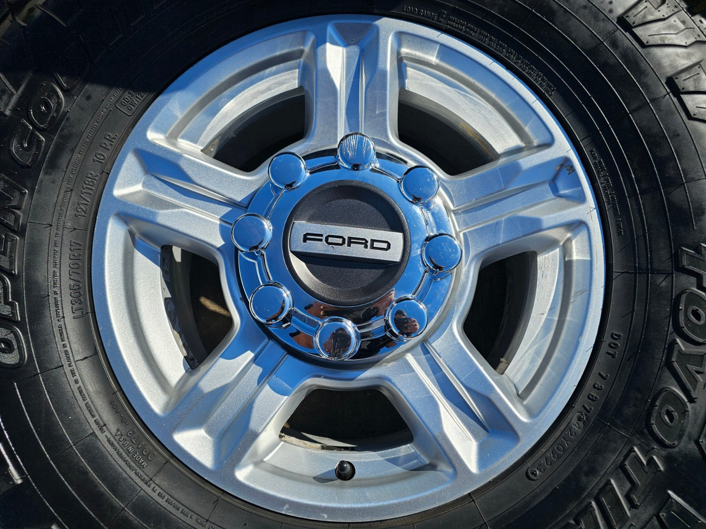 17" Ford F-250 F-350 OEM 10096 TREMOR wheels rims tires TOYO A/T3 34"