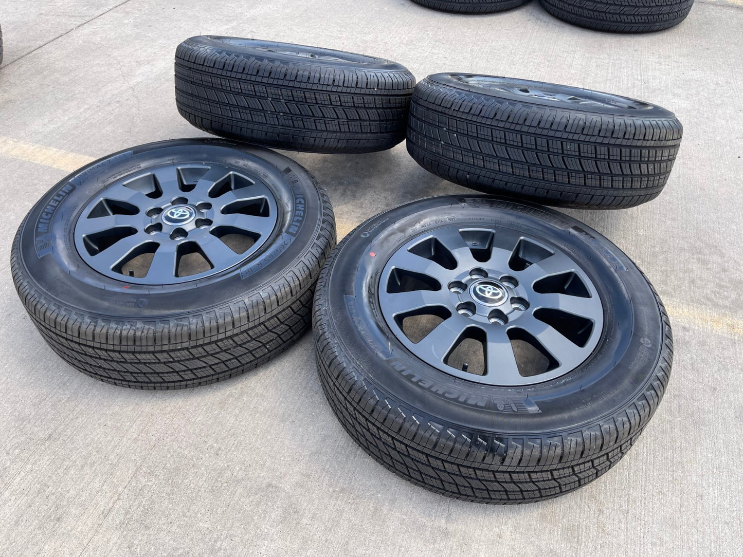 18" Toyota Land Cruiser OEM TRD wheels rims 95952 Tundra Sequoia MICHELIN NEW