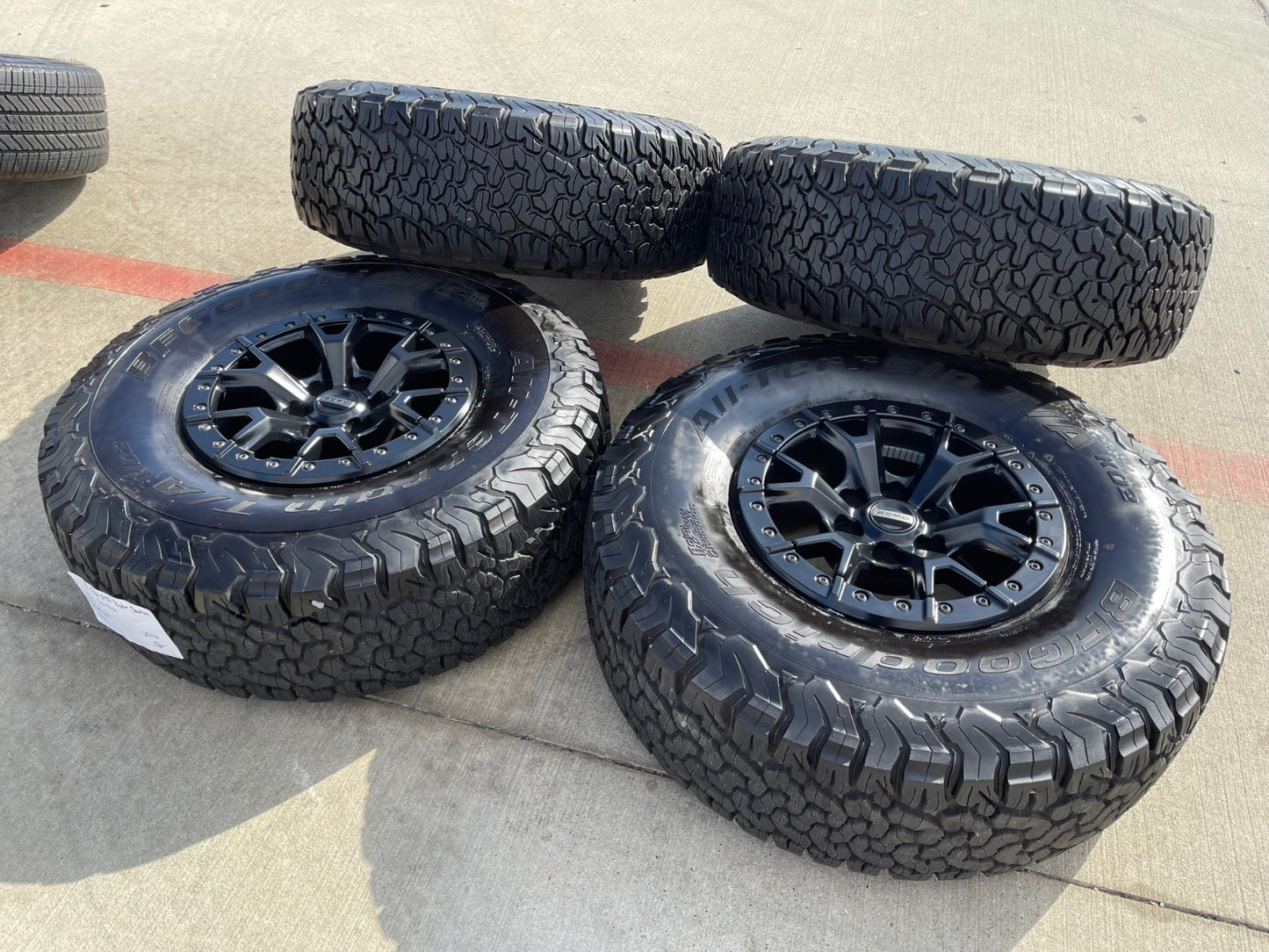 17" Ford F-150 Raptor R OEM BEADLOCK 10460 rims wheels 37" tires BFG