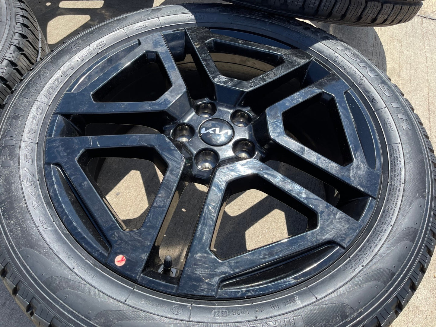 20" Kia Telluride Prestige X-PRO OEM wheels rims 74721 Sedona 2023 2024 2025 NEW
