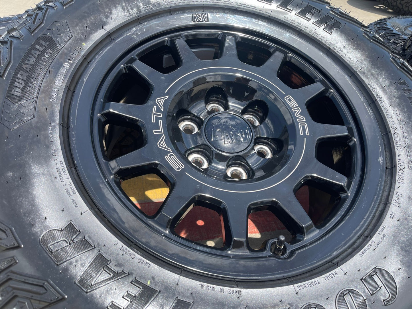 18" AEV SALTA GMC Sierra AT4X Chevy Silverado OEM rims wheels NEW