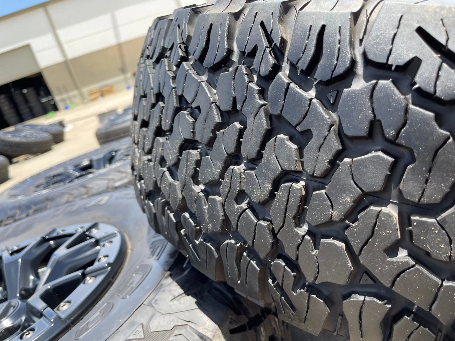 17" Ford F-150 Raptor R OEM BEADLOCK 10460 rims wheels 37" tires BFG