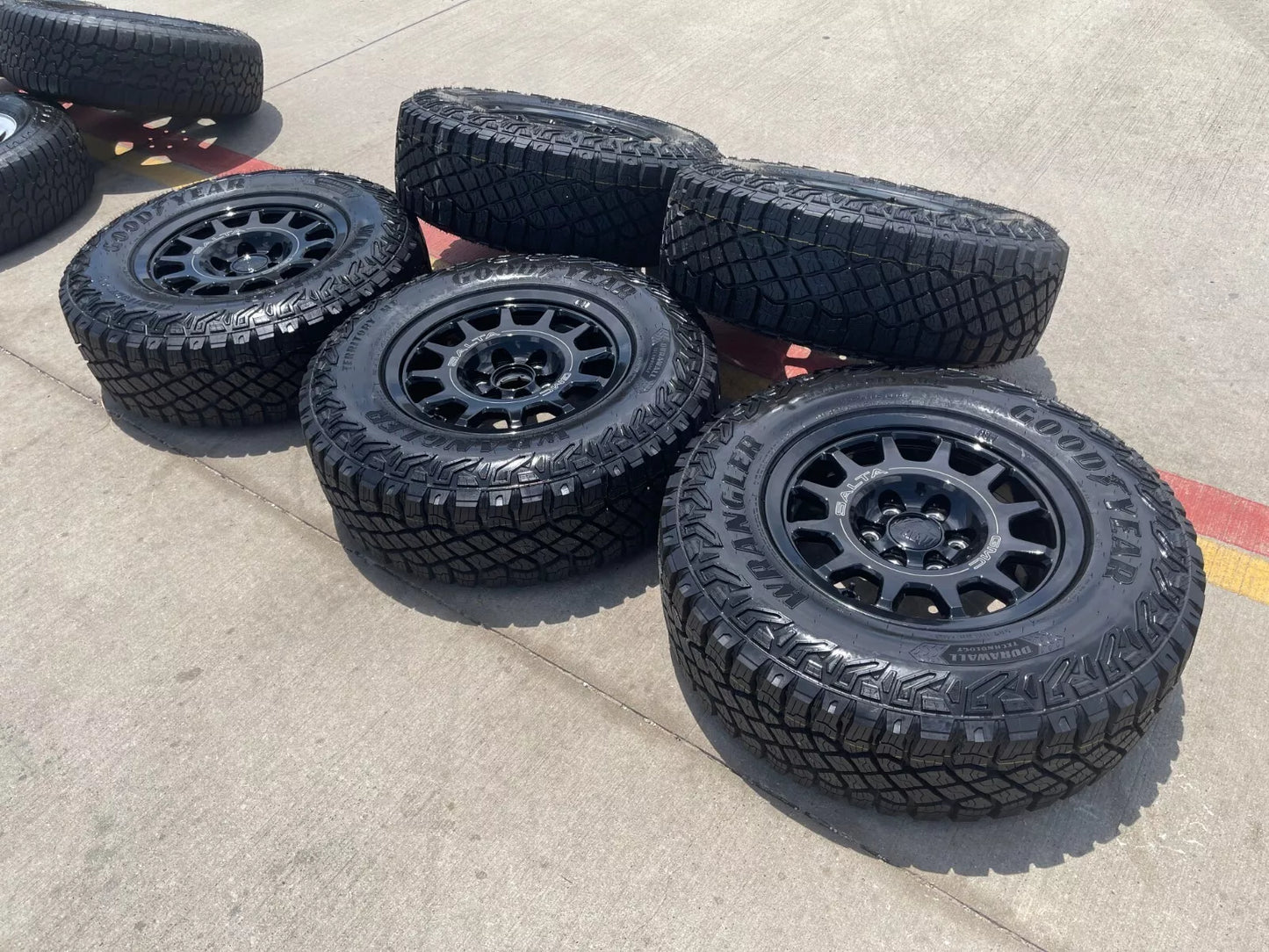 18" AEV SALTA GMC Sierra AT4X Chevy Silverado OEM rims wheels NEW