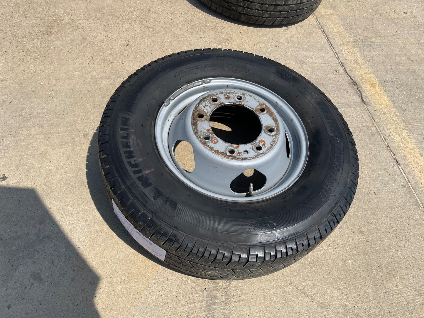 (1) 17" Chevy Silverado GMC Sierra 3500 Dually rim wheel OEM 8094 SINGLE