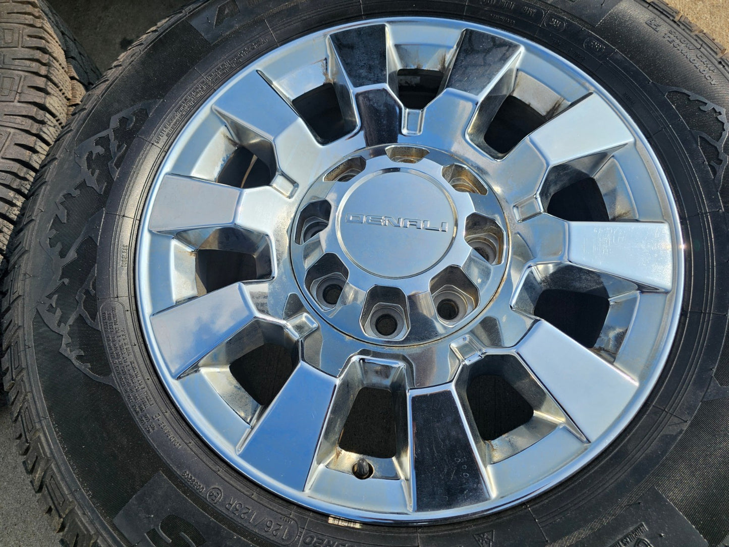 20" GMC Sierra 2500 3500 DENALI OEM 5704 wheels rims tires HERCULES