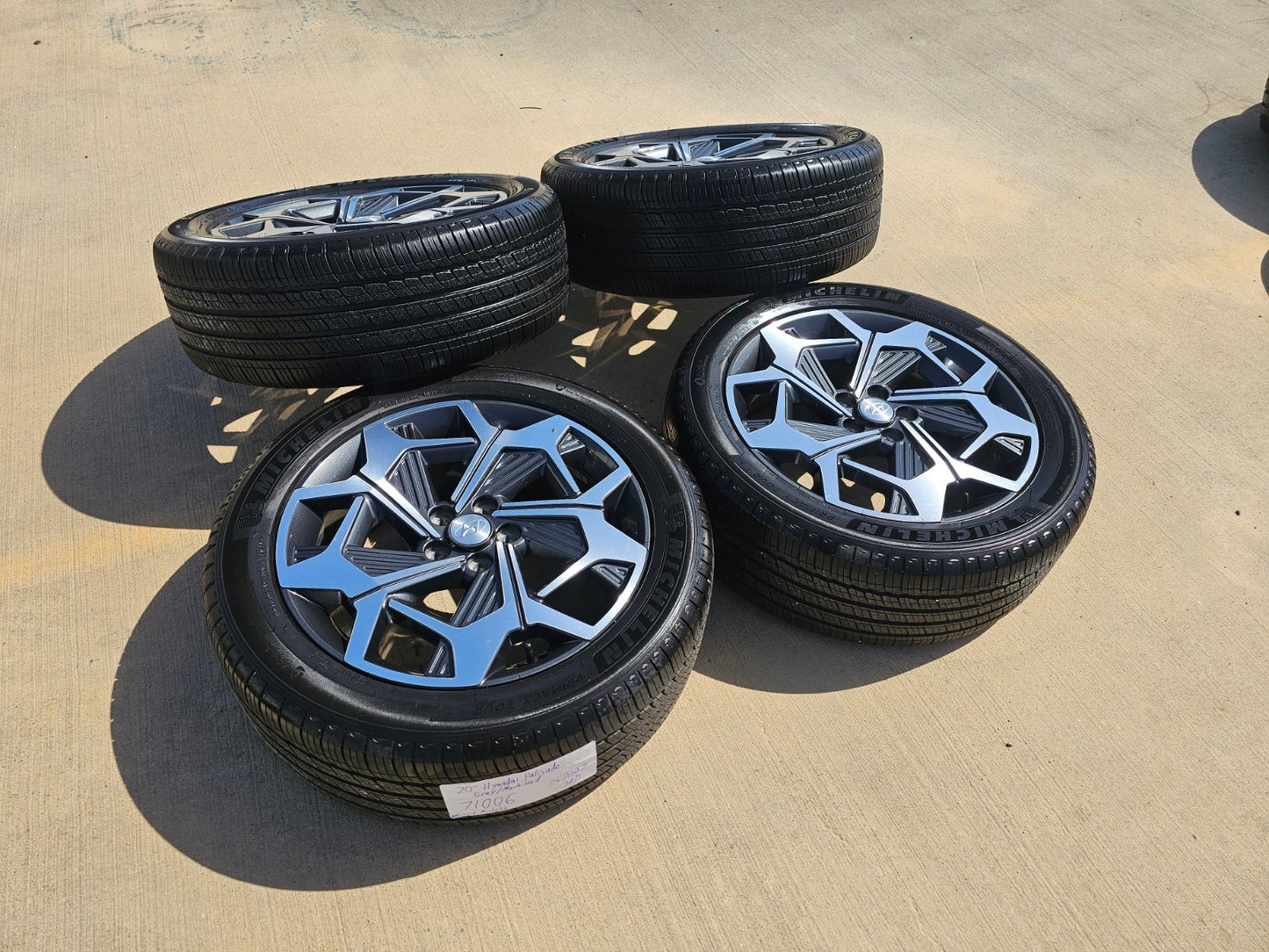 20" Hyundai Palisade Calligraphy OEM 71006 wheels rims 2024 2025 2026 MICHELIN