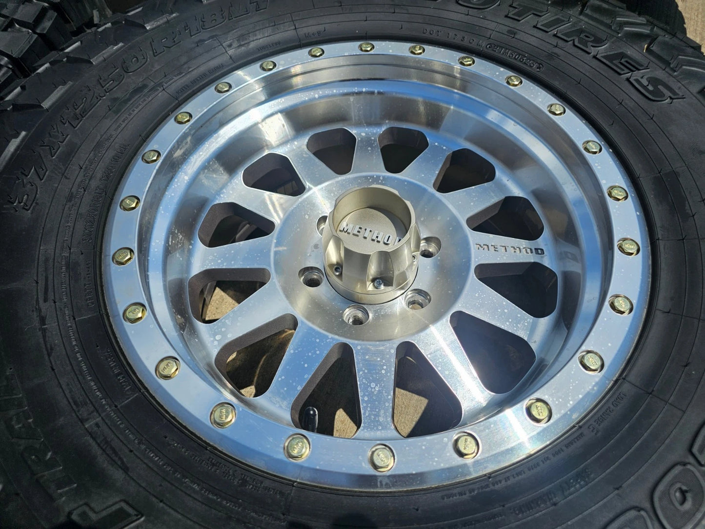 18x9 18" Method MR302 wheels rims Chevy RAM 1500 Tacoma 6x139 6x135 TOYO 37"