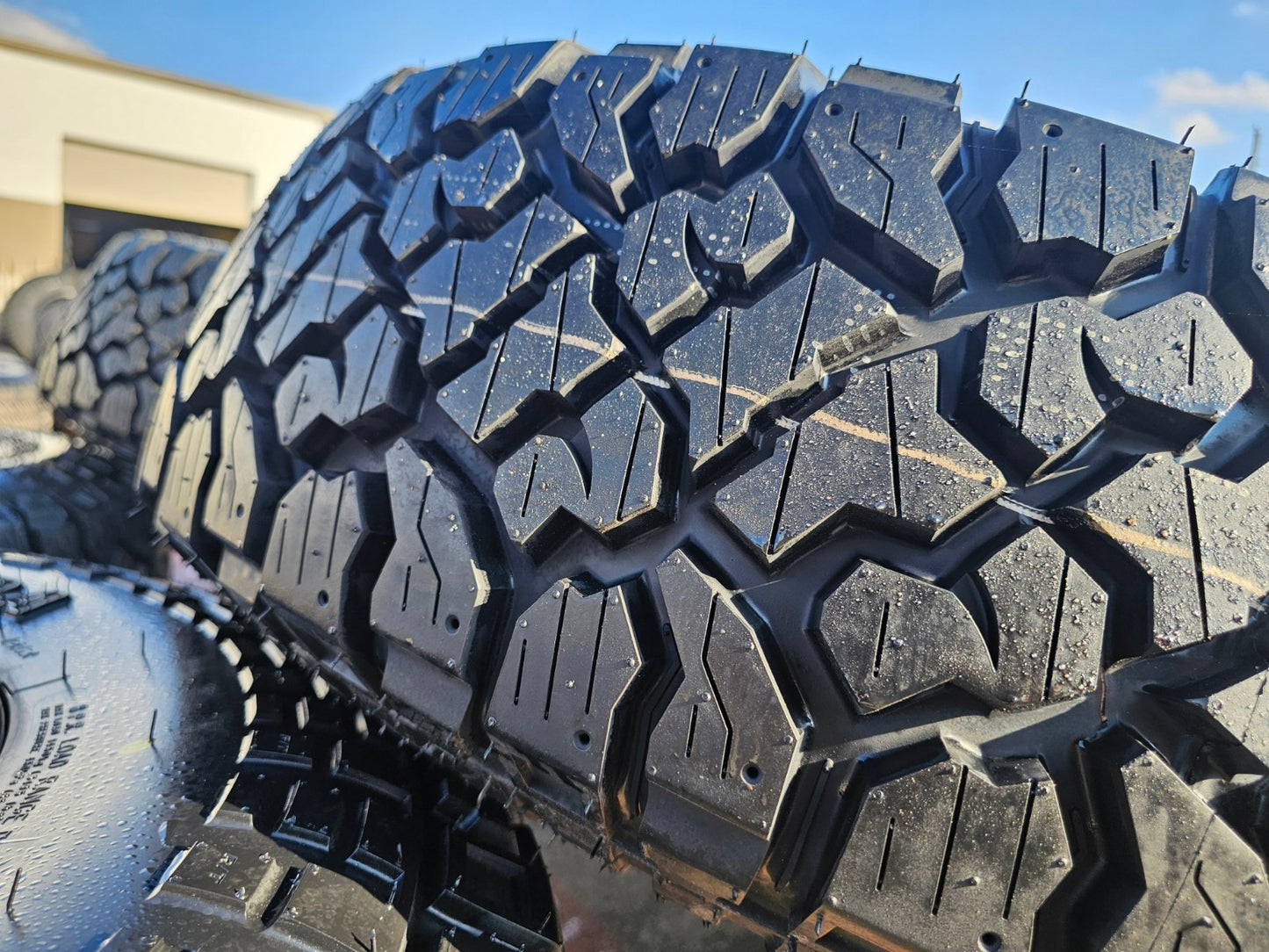 17" 17x9 Fuel Sledge D595 Jeep Wrangler wheels rims 5x114.3 5x4.5 5x5 5x127