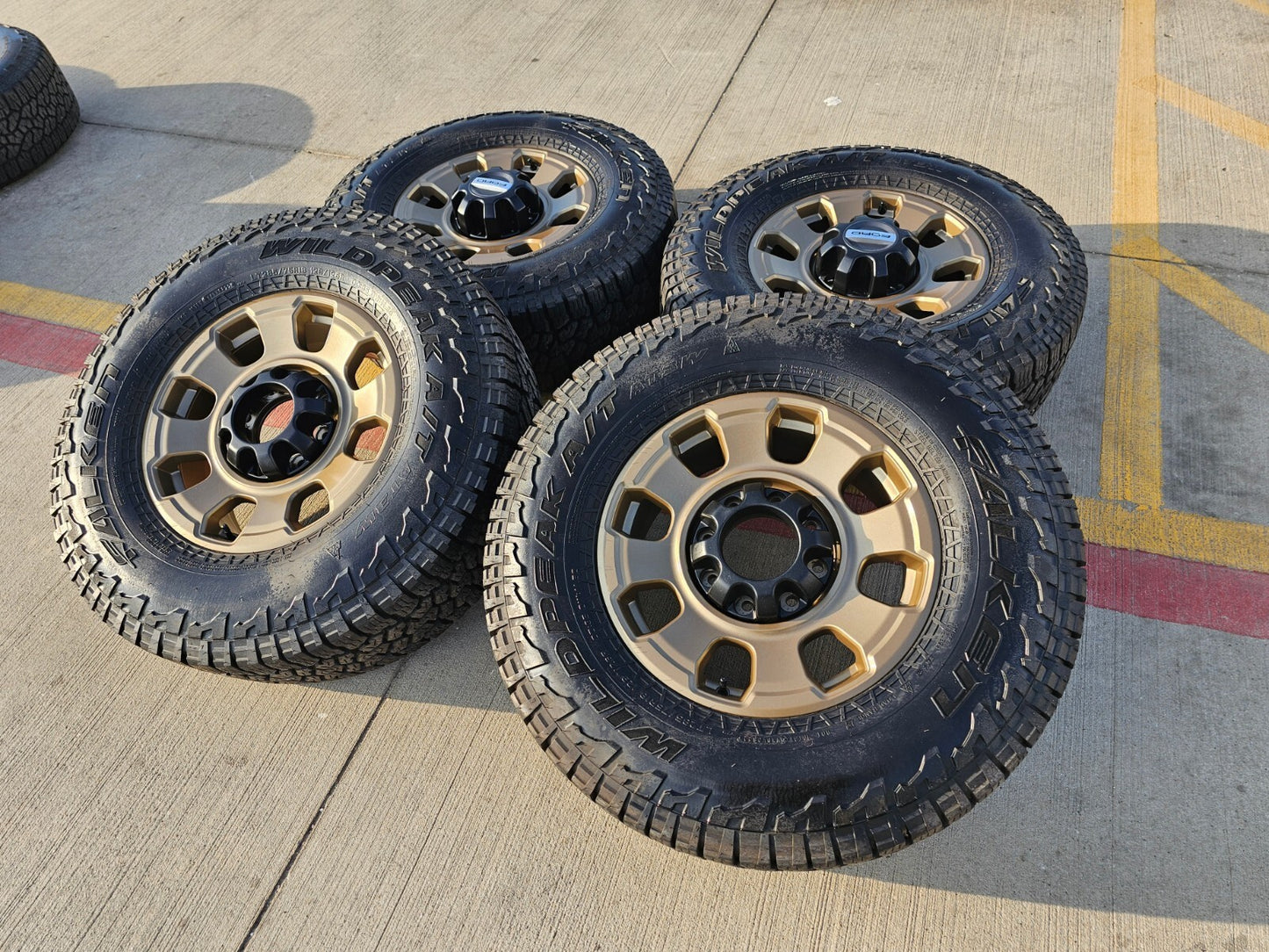 18" Ford F-250 F-350 OEM TREMOR Bronze rims wheels 10482 35" NEW
