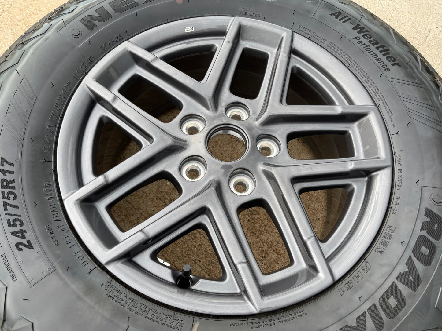 17" Jeep Wrangler Rubicon Sport S OEM wheel rim 51649 Gladiator NEXEN NEW