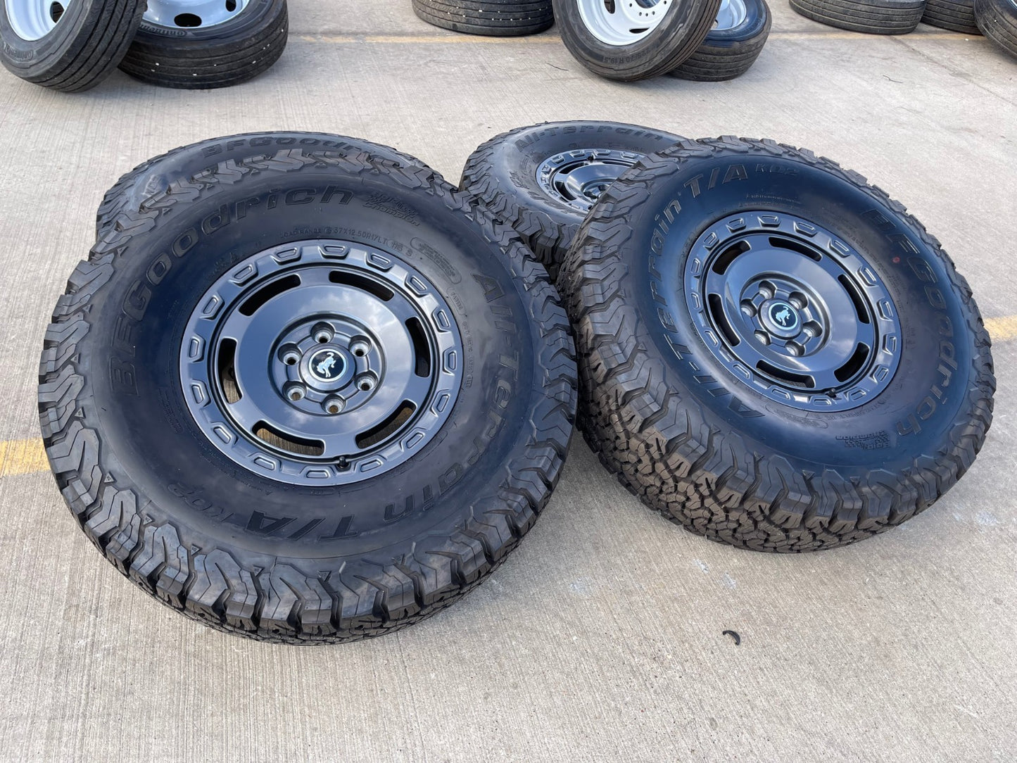17" Ford Bronco HERITAGE SASQUATCH wheels rims 10464 37" BFG KO2 A/T NEW