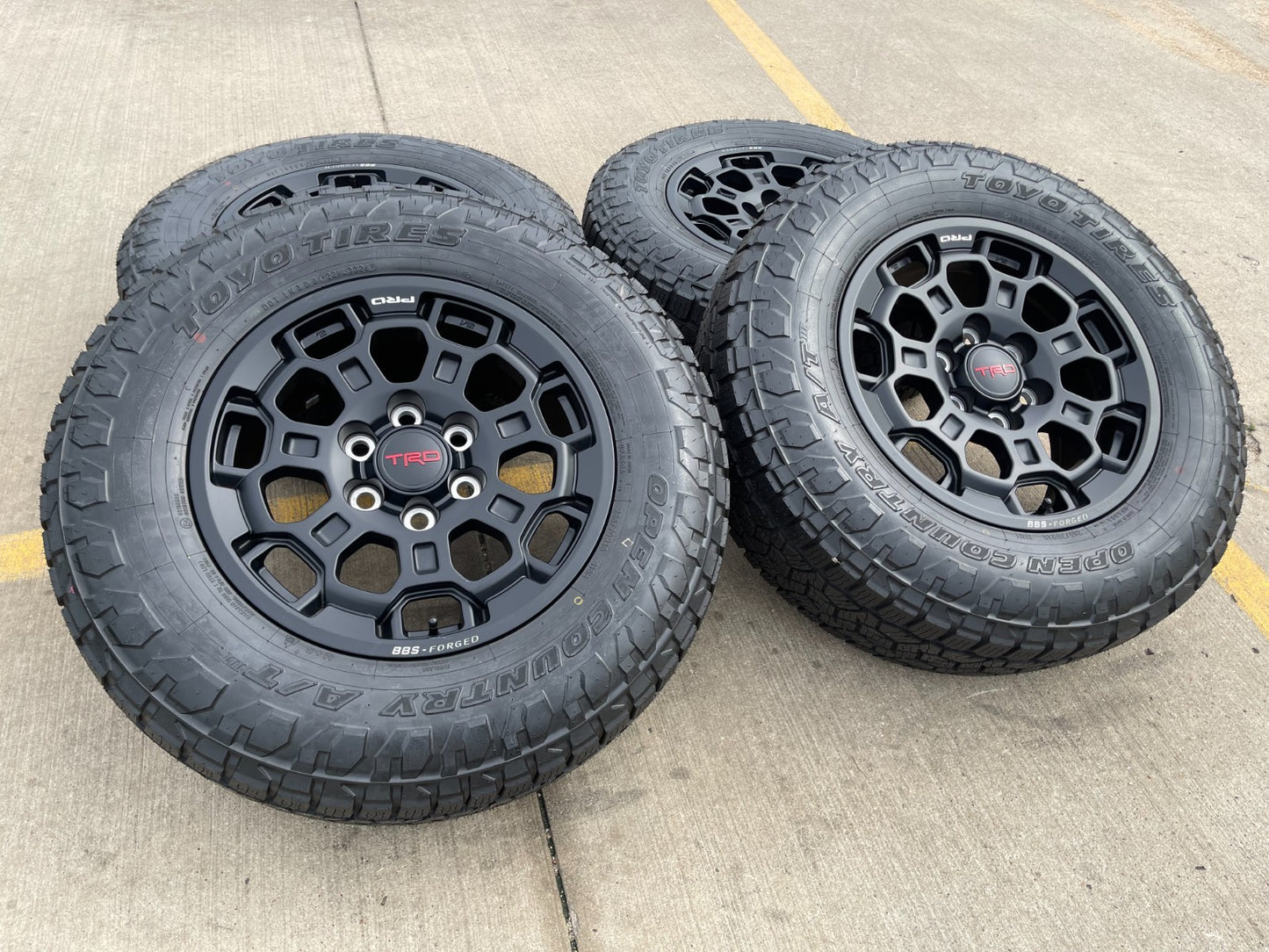 18" Toyota Tundra TRD BBS FORGED OEM black 95458 wheels rims Sequoia NEW AT tire