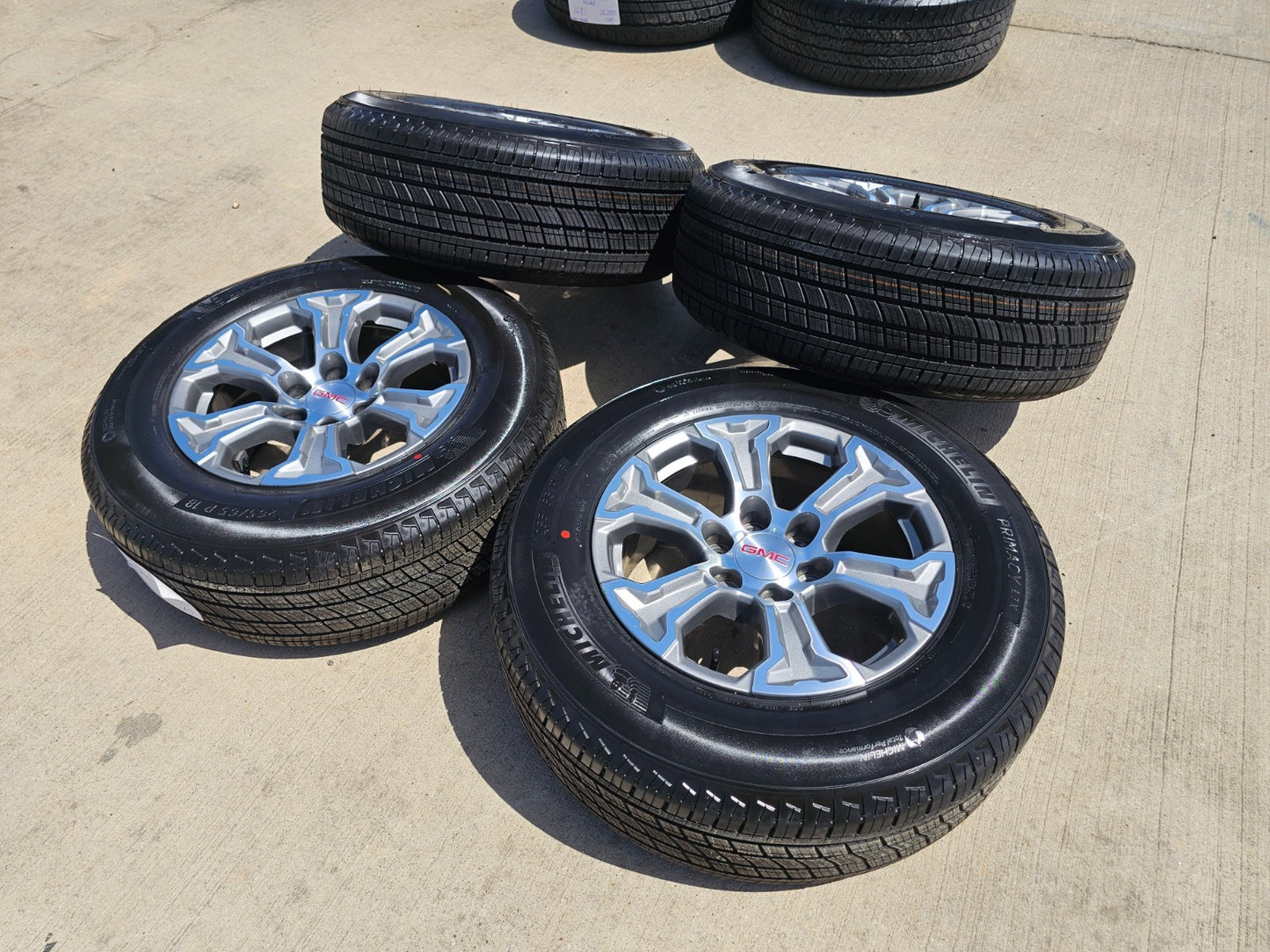 18" GMC Sierra Canyon Chevy Tahoe Colorado OEM 5910 wheels rims MICHELIN