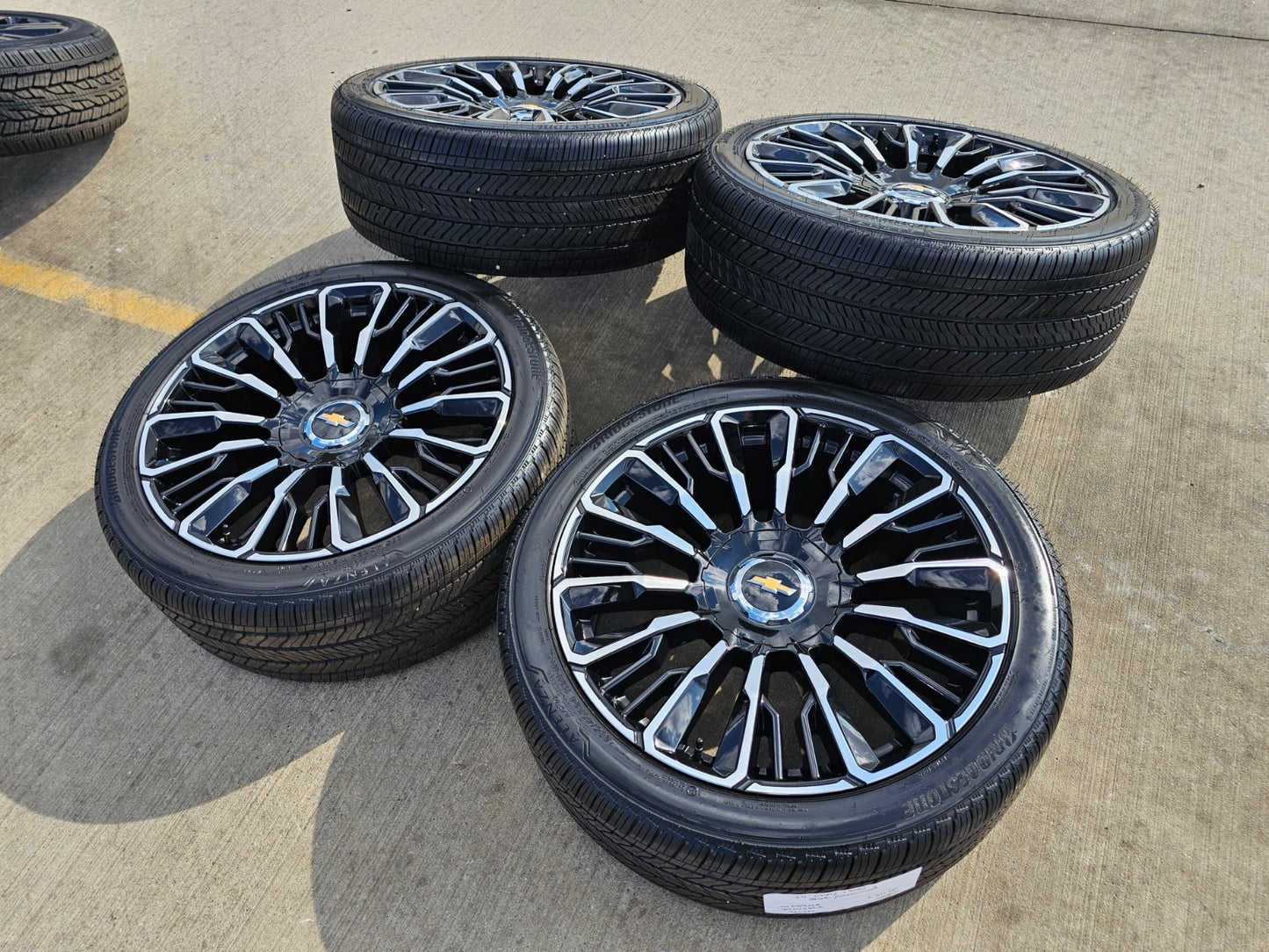 24" Chevy Tahoe Suburban Silverado OEM High Country wheels rims 2026 2027 NEW