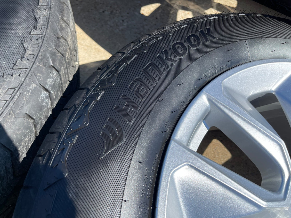 20" Chevy Silverado 1500 Tahoe OEM 5915 5916 wheels rims SET HANKOOK A/T2 NEW