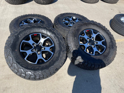 17" Jeep Wrangler Rubicon OEM 9218 wheels rims Gladiator tires BFG