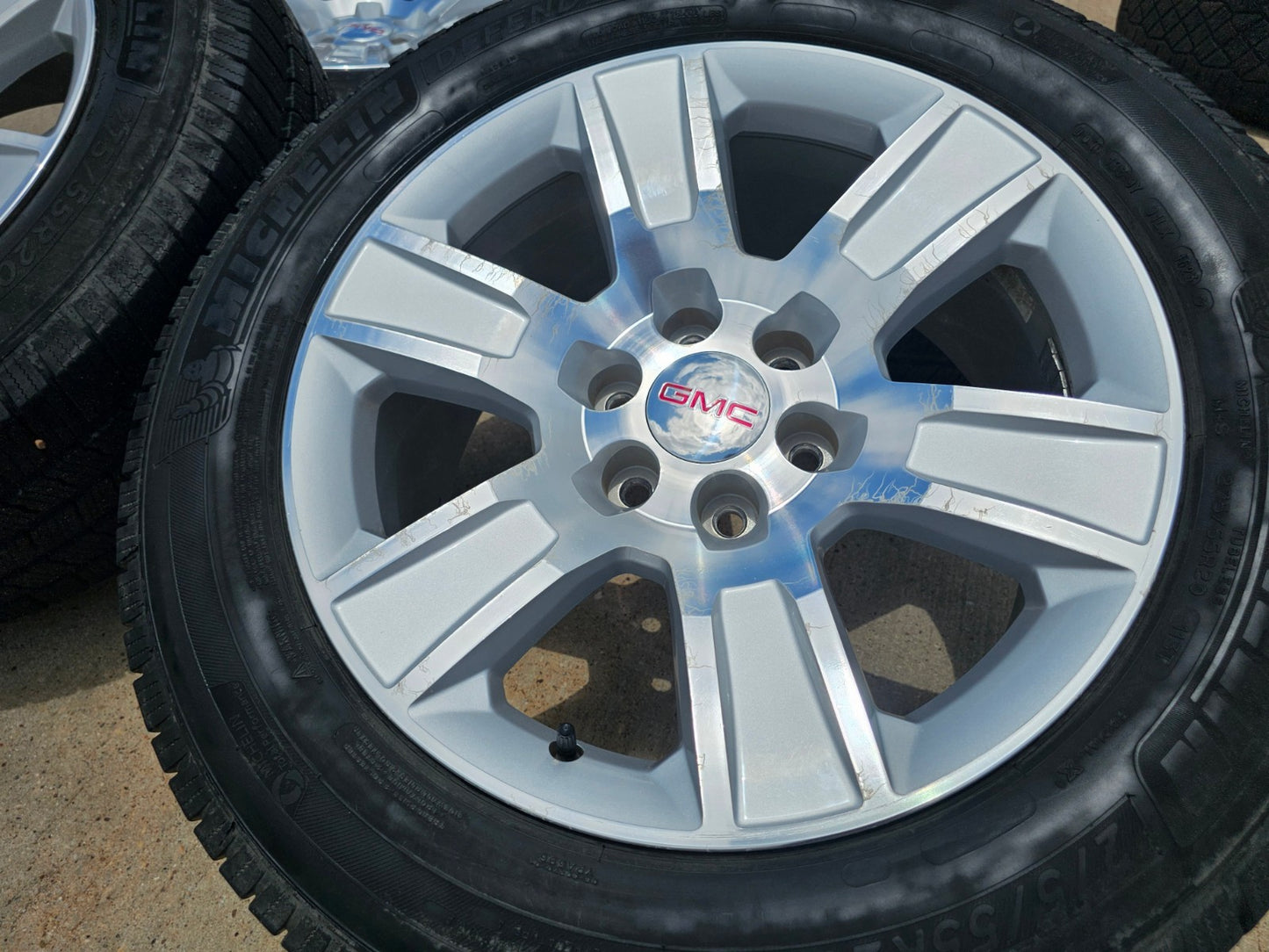 20" GMC Sierra Yukon Denali OEM 5650 wheels rims tires MICHELIN FITS 1999-2027