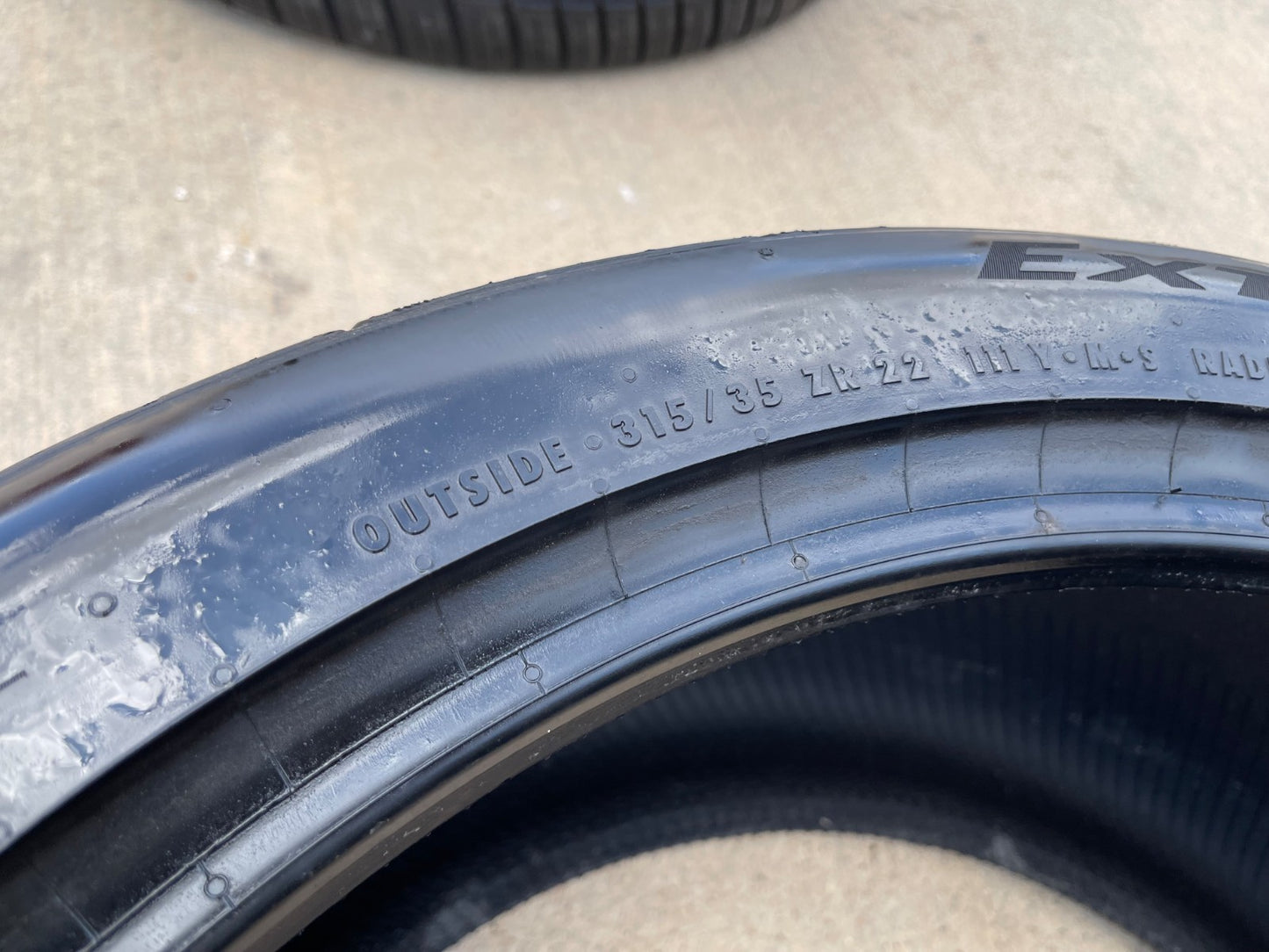 (1) 315/35/22 Continental Extreme Contact DWS06 111Y XL M+S 315/35R22 tire