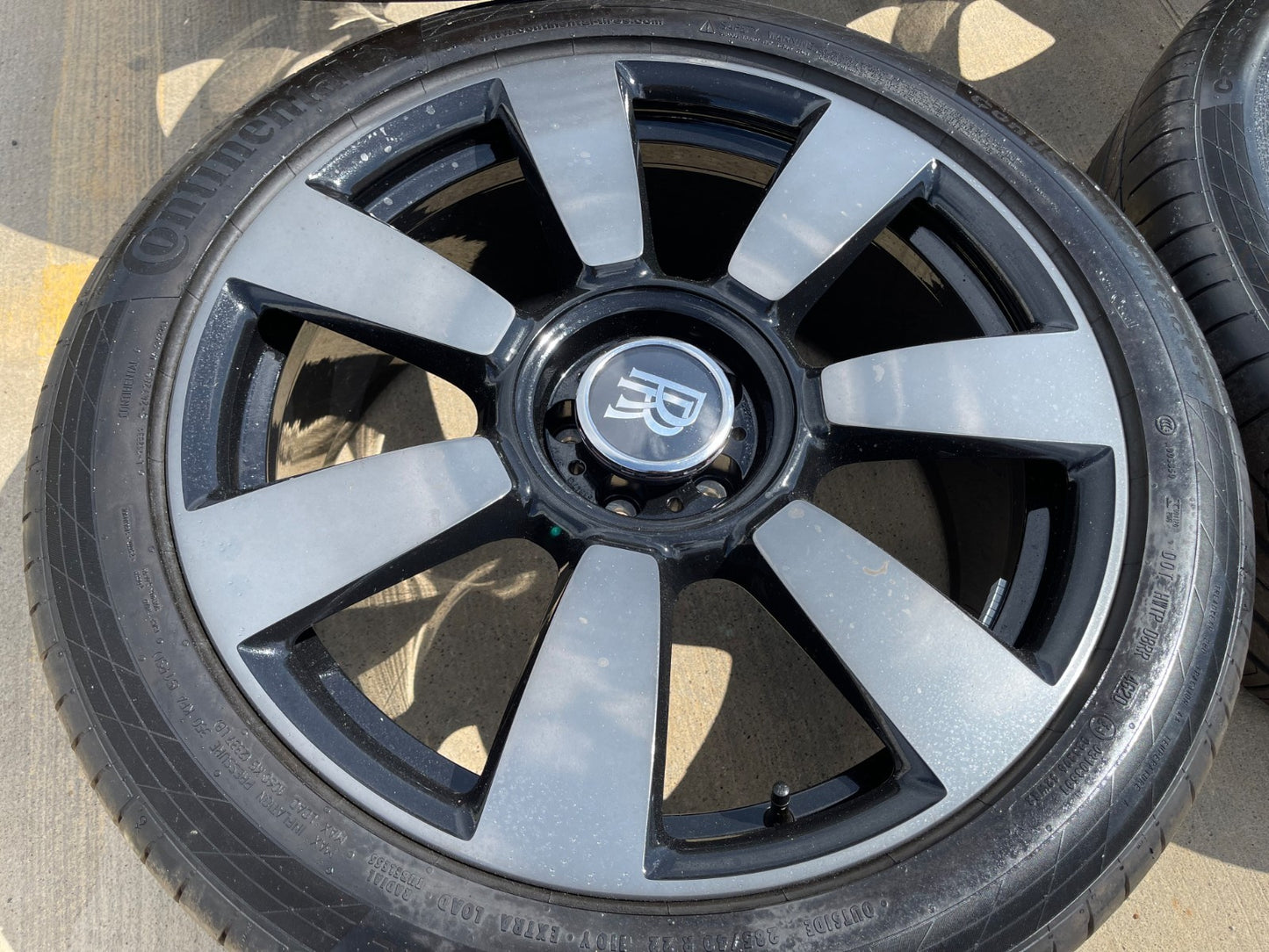22" Rolls Royce Cullinan SHADOW OEM black wheels rims 5x112 tires