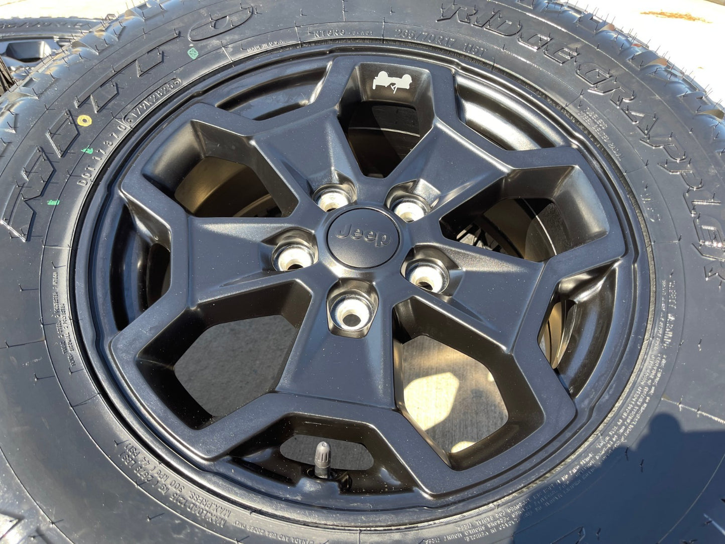 17" Jeep Wrangler SPORT OEM wheels rims tires 9237 black NEW NITRO