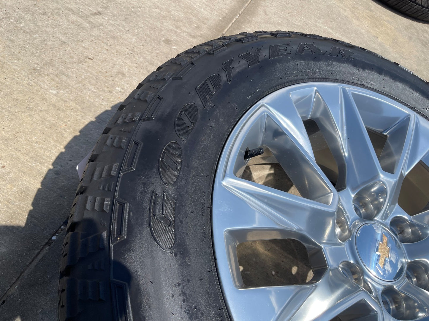 20" Chevy Tahoe Silverado LTZ 5920 OEM wheels rims Yukon SET GOODYEAR A/T