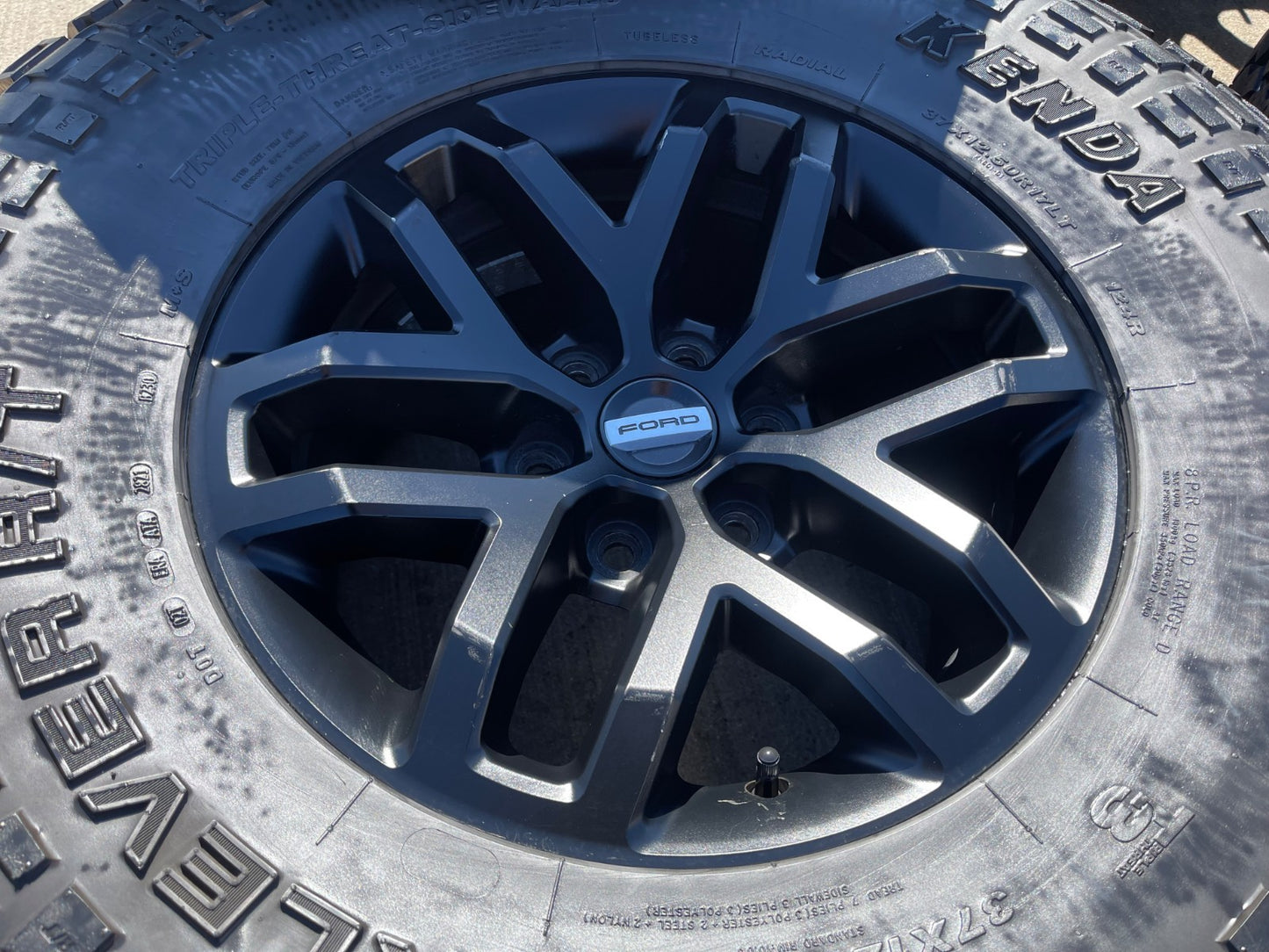 17" Ford F-150 Raptor OEM 10115 rims wheels tires KENDA R/T 37"