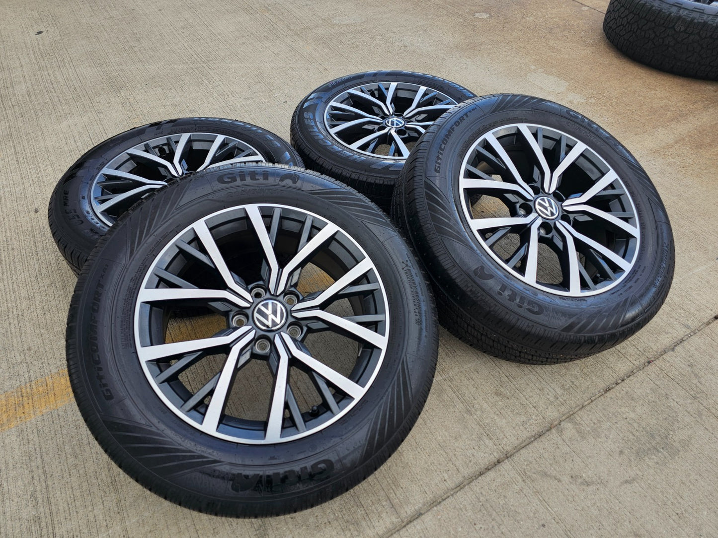 17" VW Tiguan 5NN601025K Passat Golf GTI Jetta wheels rims wheels tires 5x112